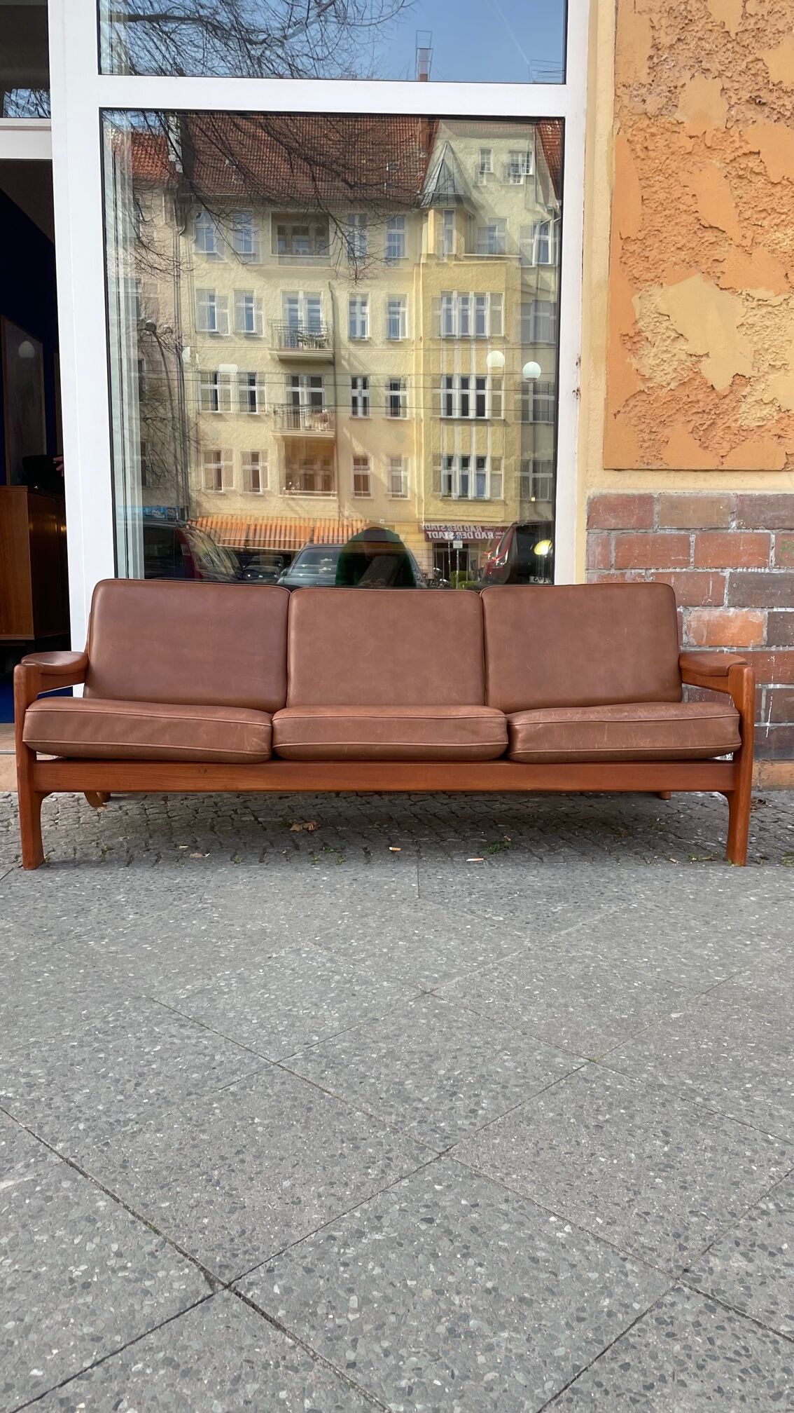 Scandinavian teak and leather sofa from the 70s