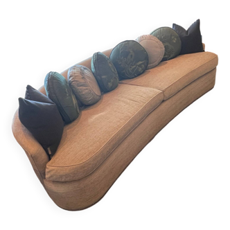 Grand canapé arrondi
