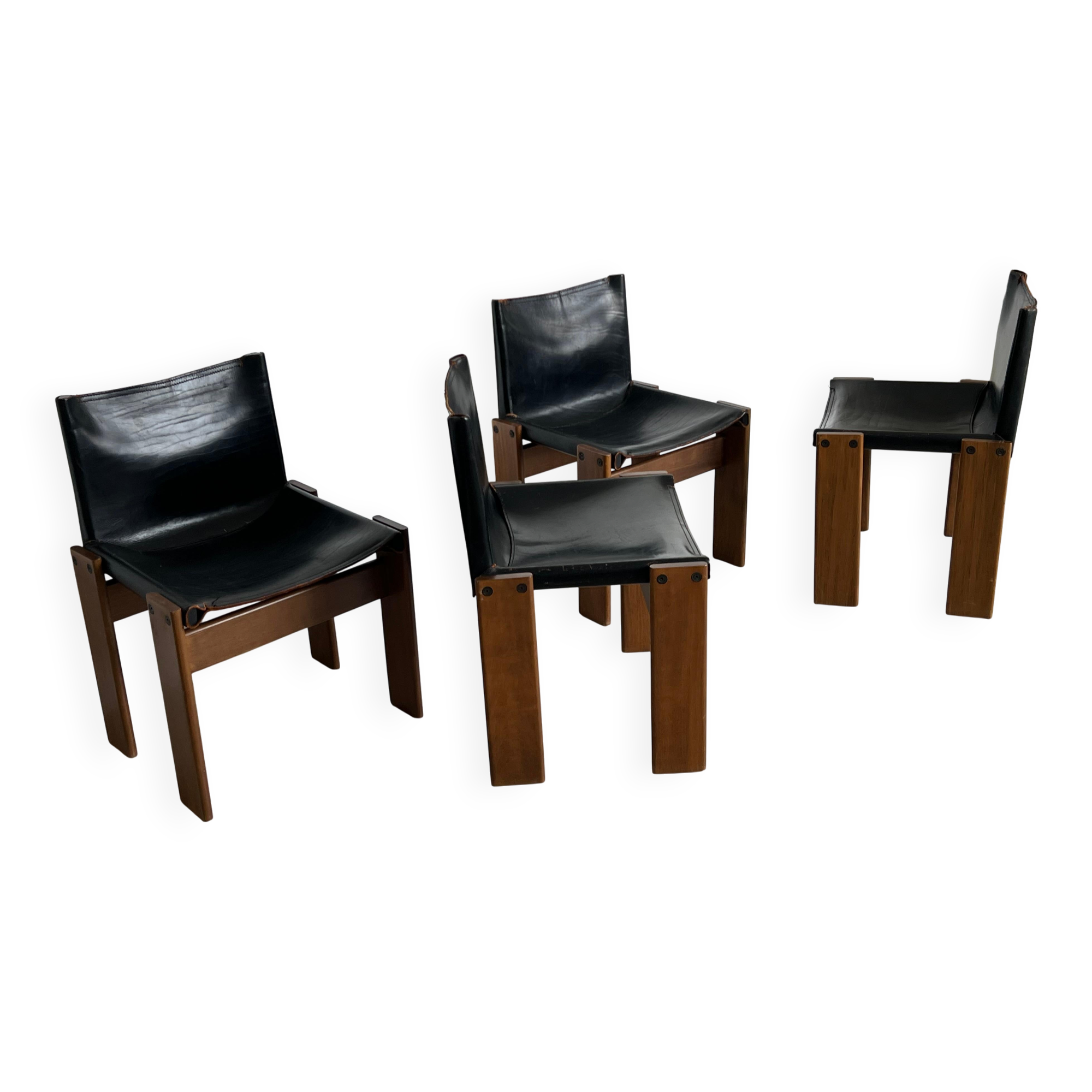Chaises de salle à manger noires italiennes vintage et de collection par Afra et Tobia Scarpa