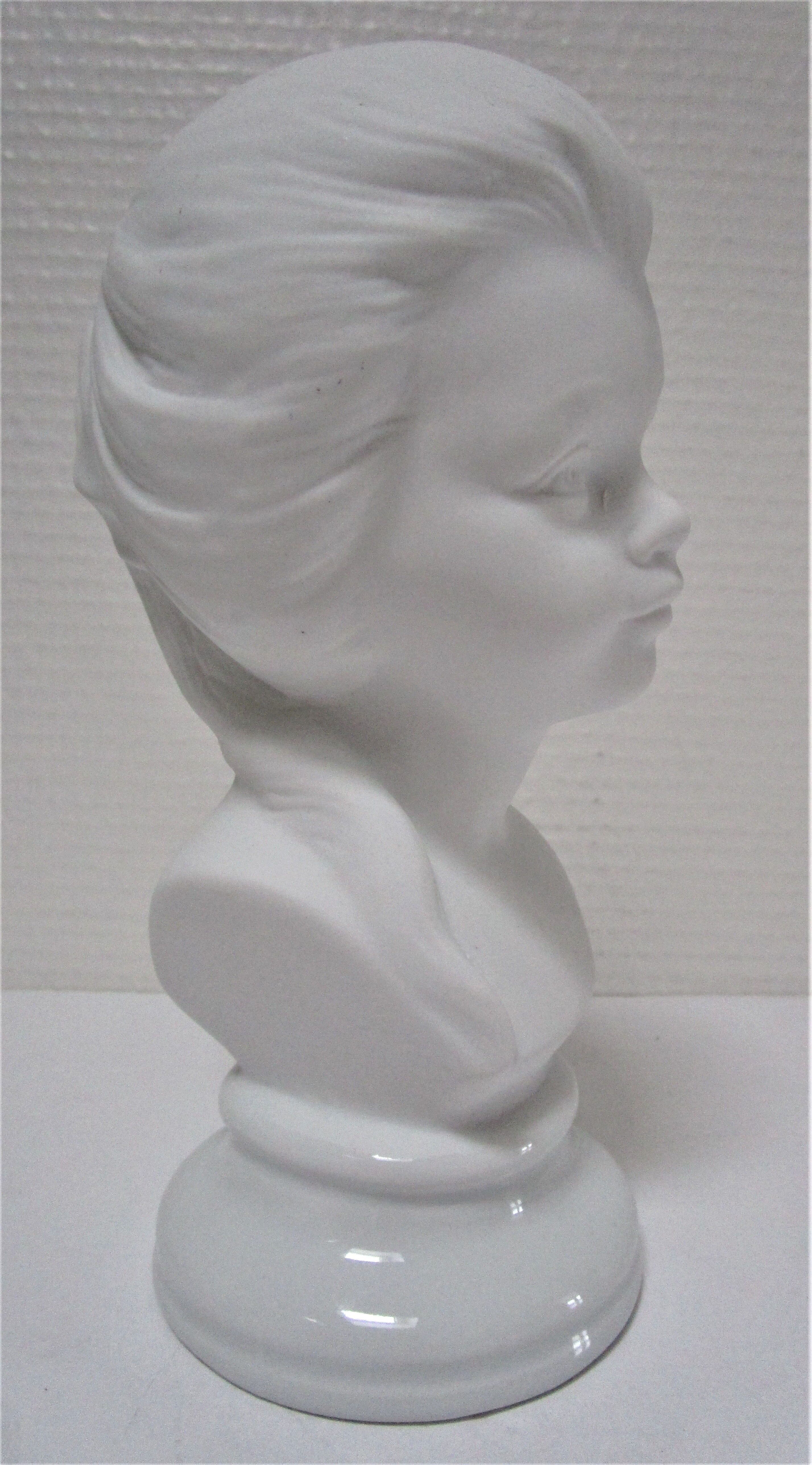 Bust biscuit porcelain little girl