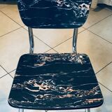 Dining table and 4 formica chairs