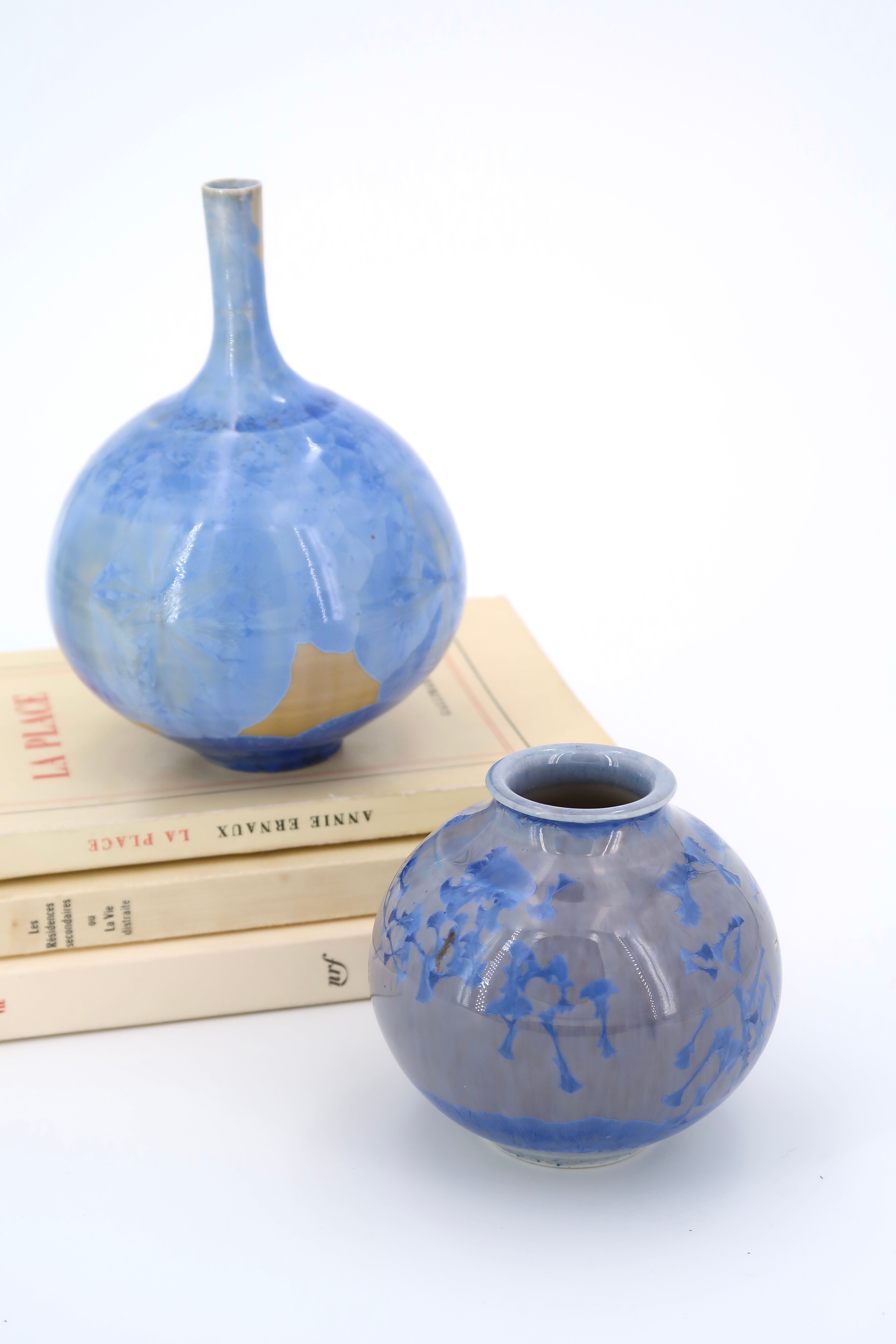 Vase en céramique signé à effet de cristallisations