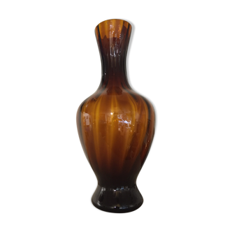 Glass vase