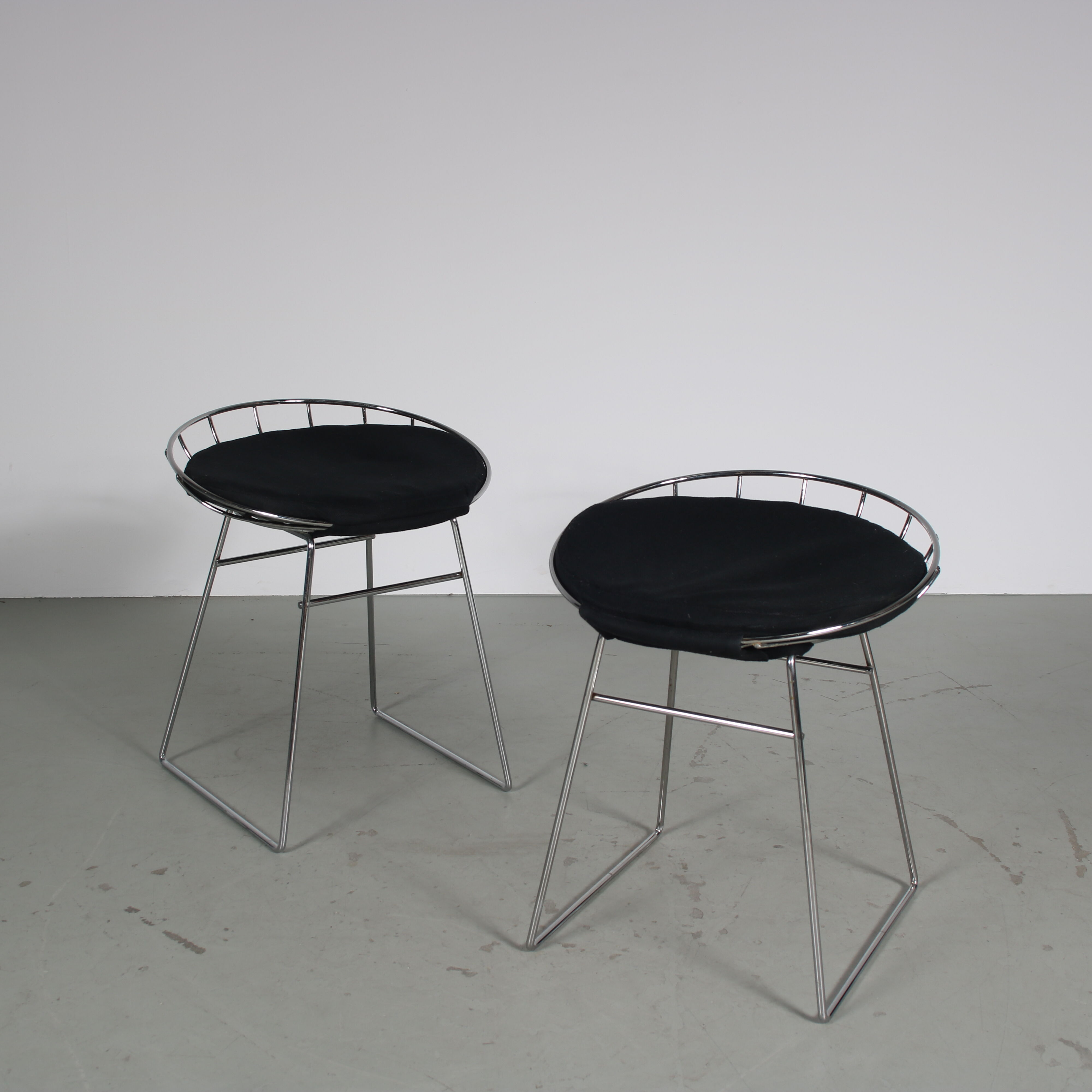 1960s Wire metal stools by Tomado from the Netherlands