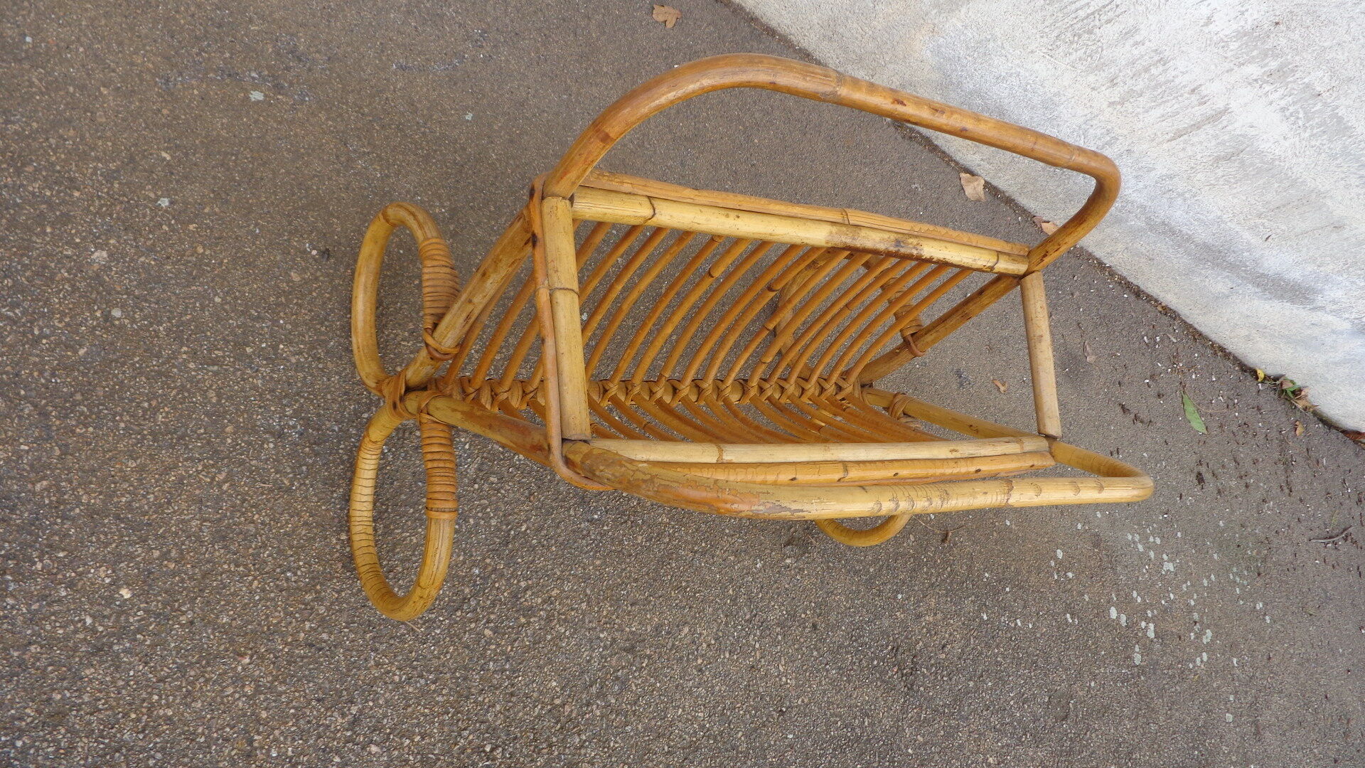 Bamboo magazine holder