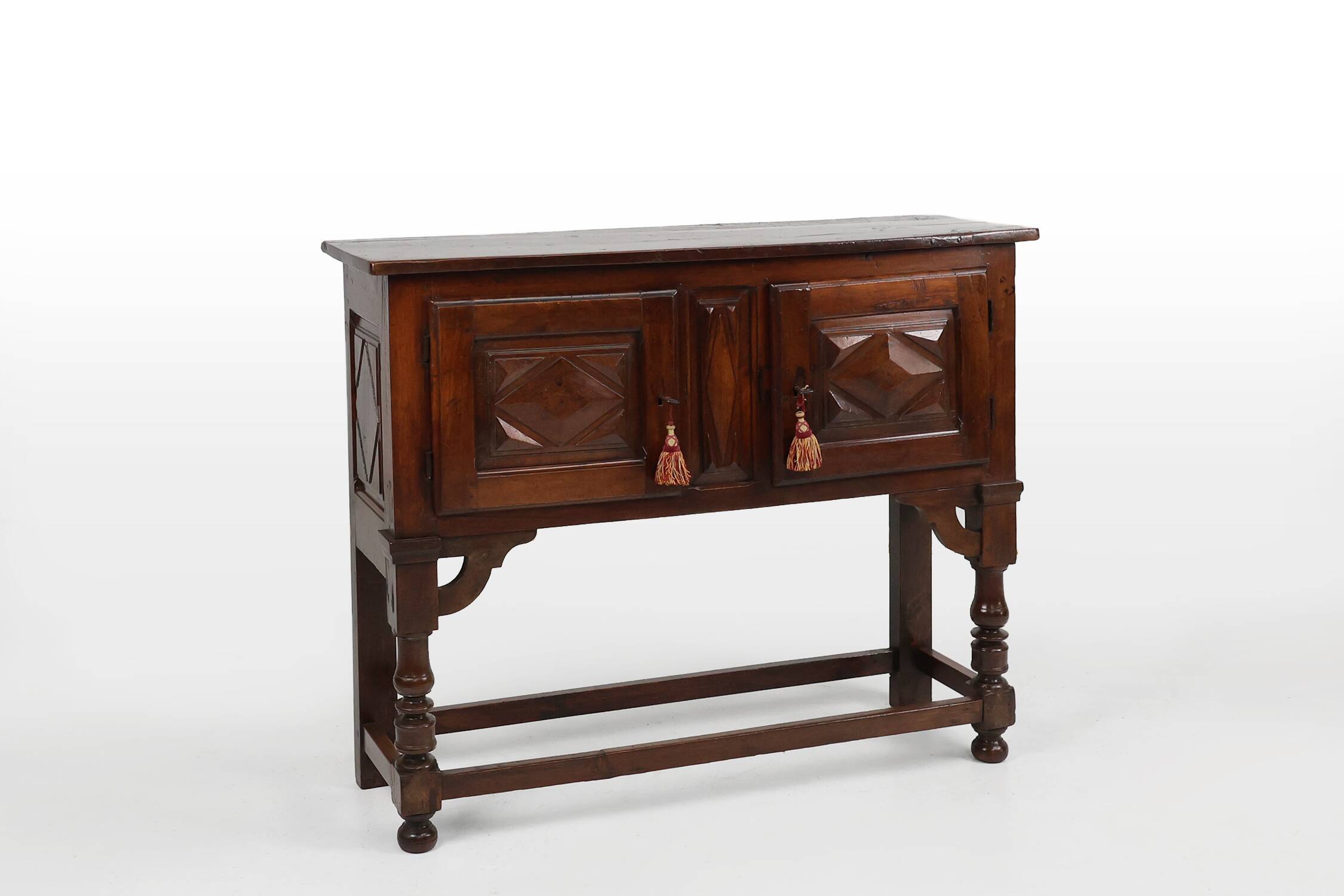 Antique 16th century Spanish carved cabinet in oak.