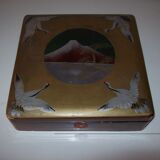 Old box decorated with birds