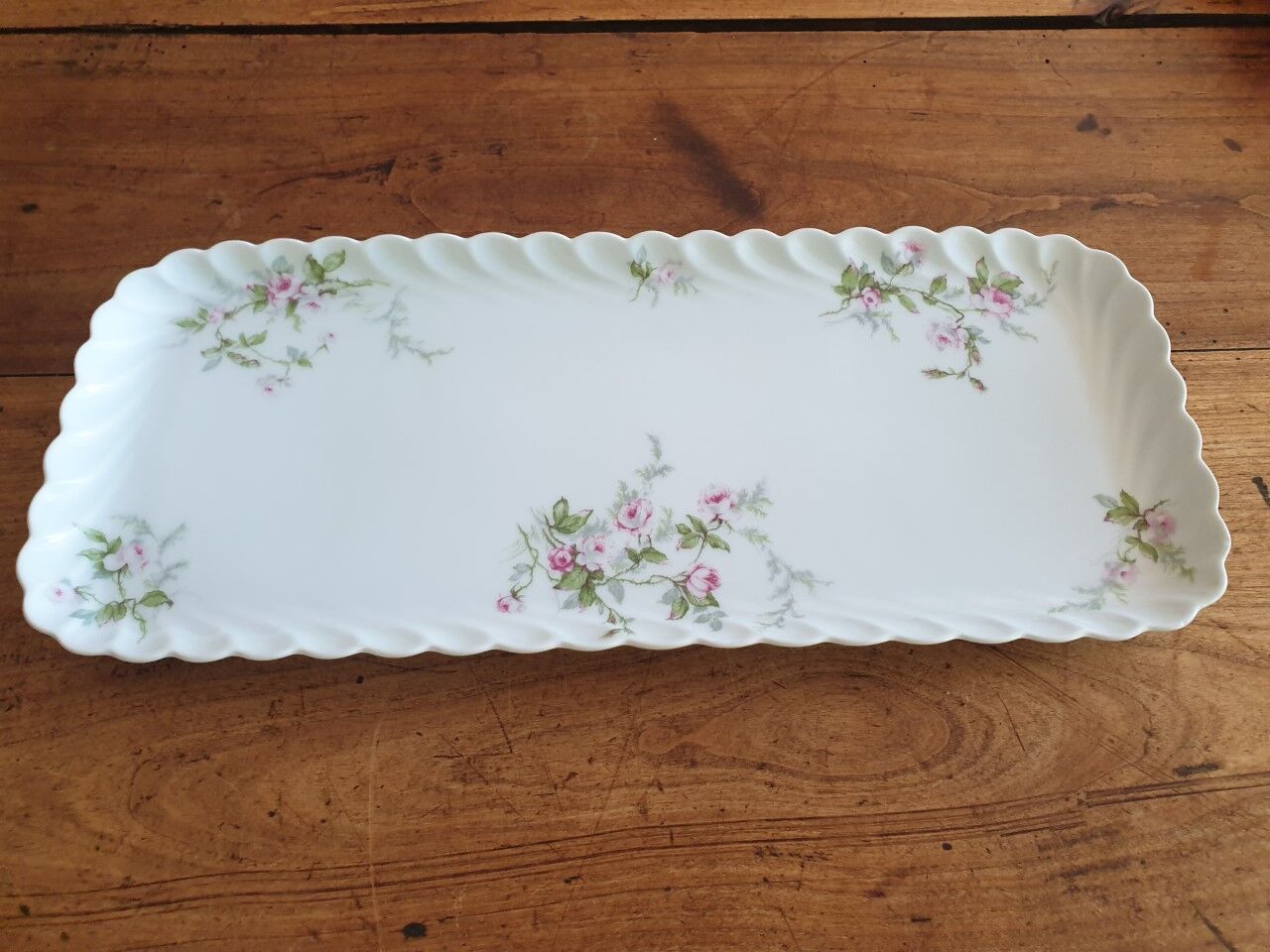 Antique cake dish