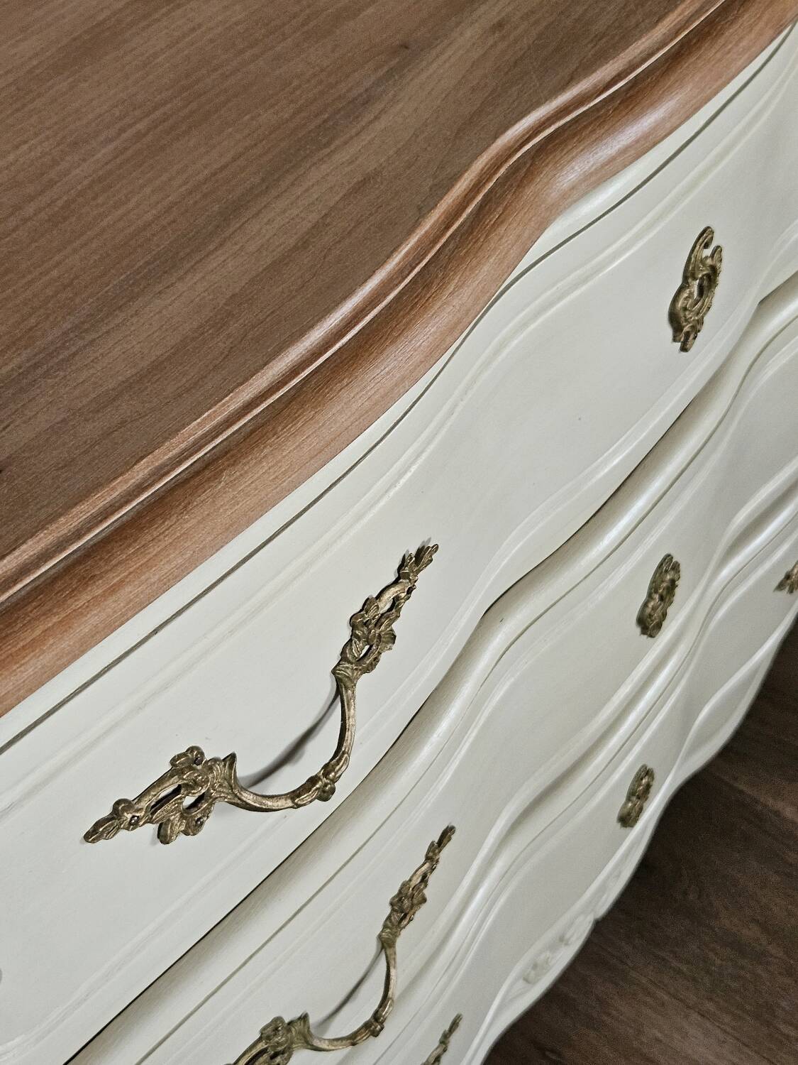 Louis XV style chest of drawers