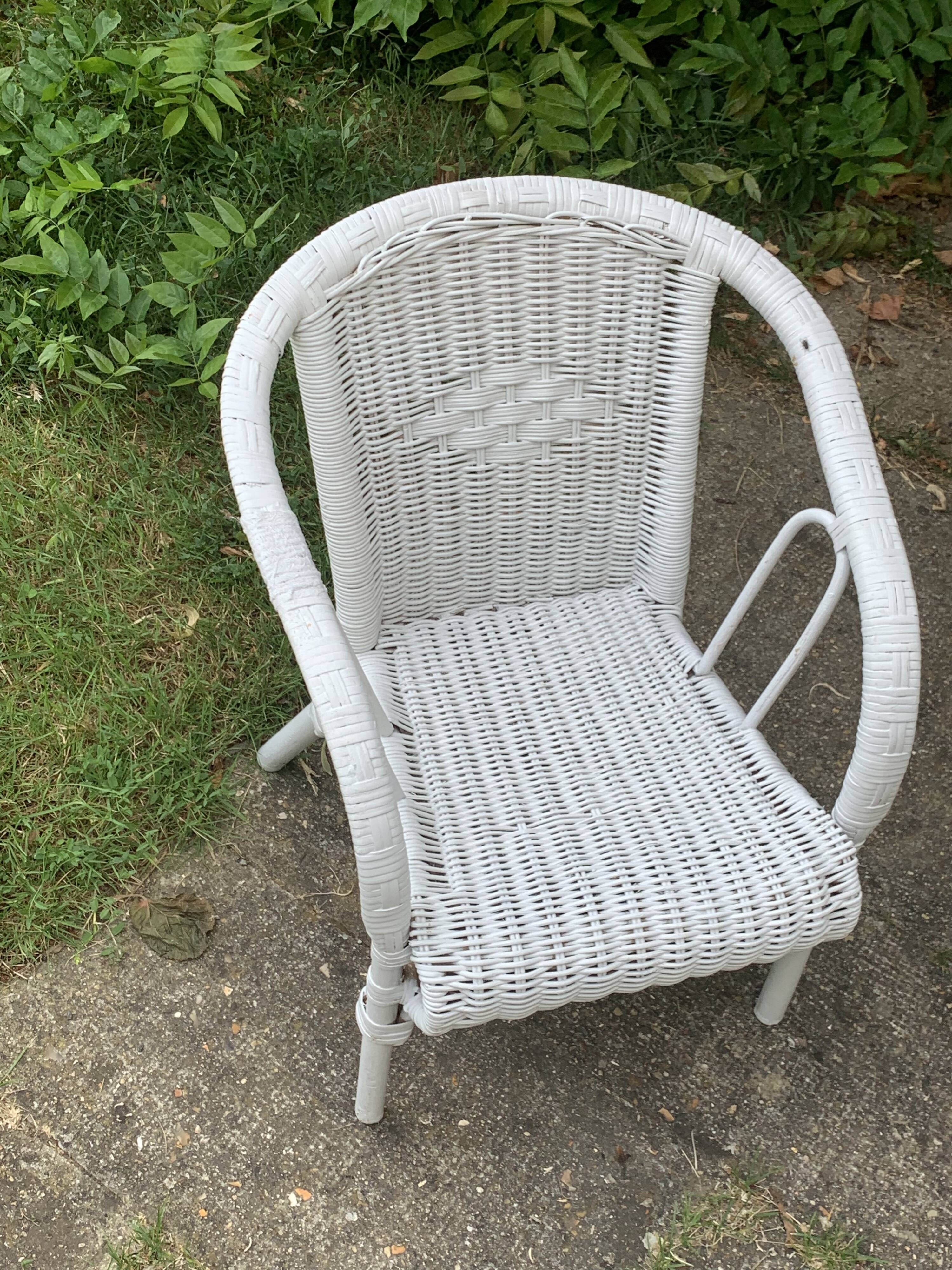 Fauteuil enfant en osier blanc vintage
