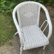 Fauteuil enfant en osier blanc vintage