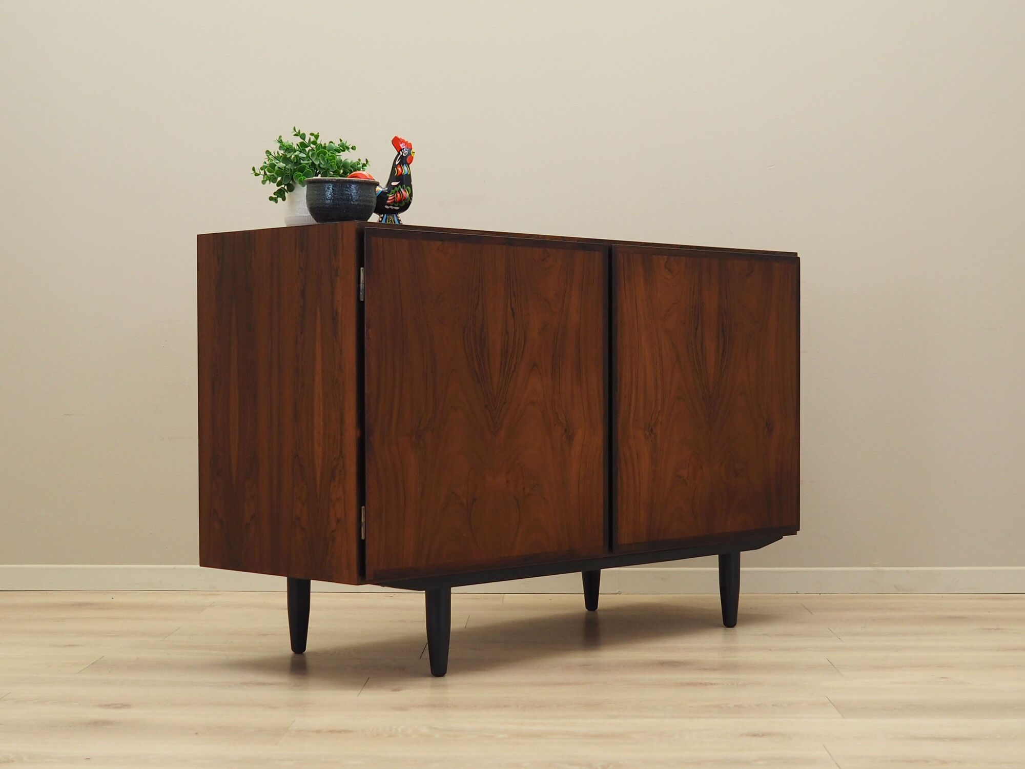 Armoire en palissandre, design danois, années 1970, fabriquée par Omann Jun