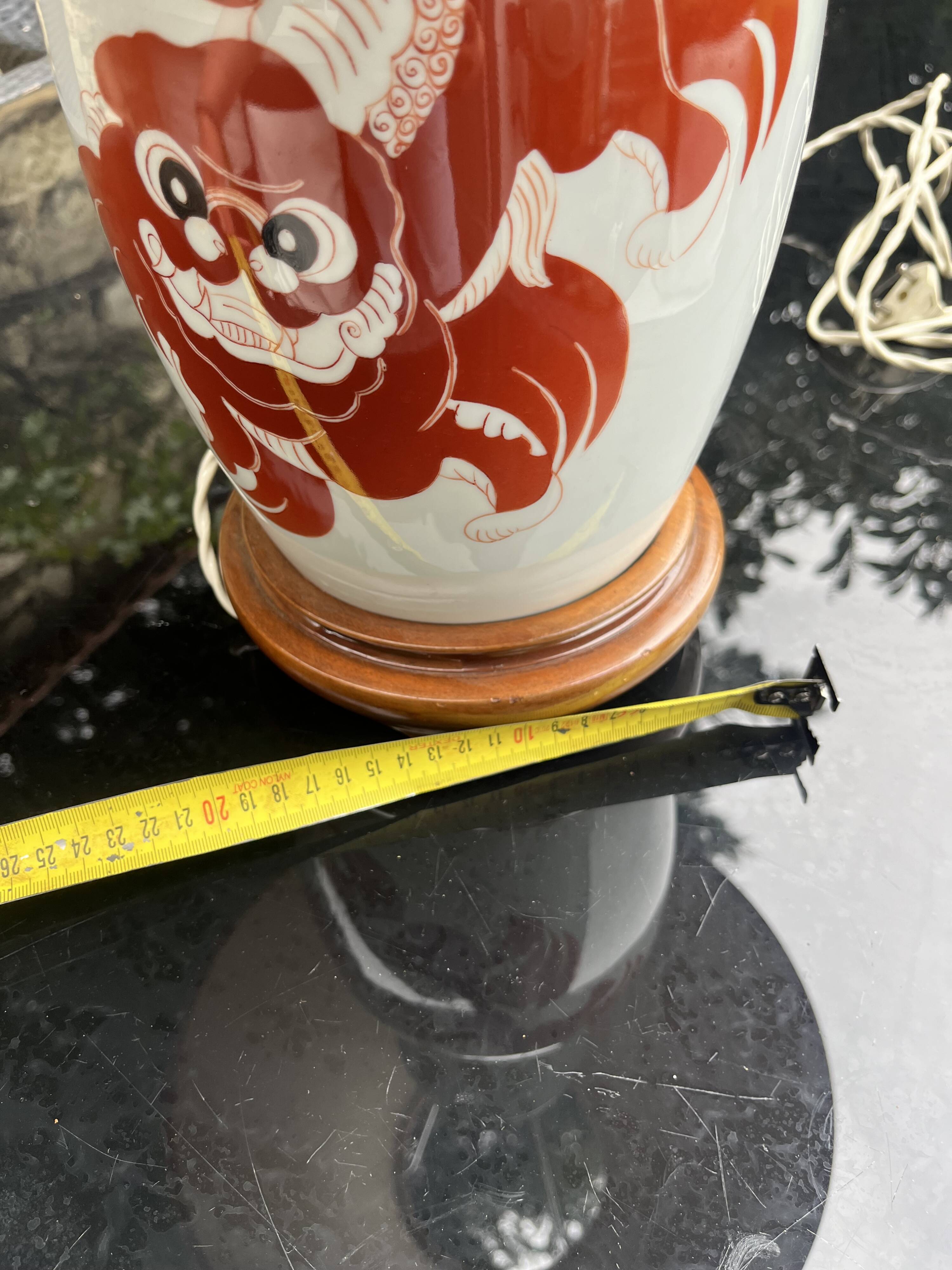 Porcelain table lamp