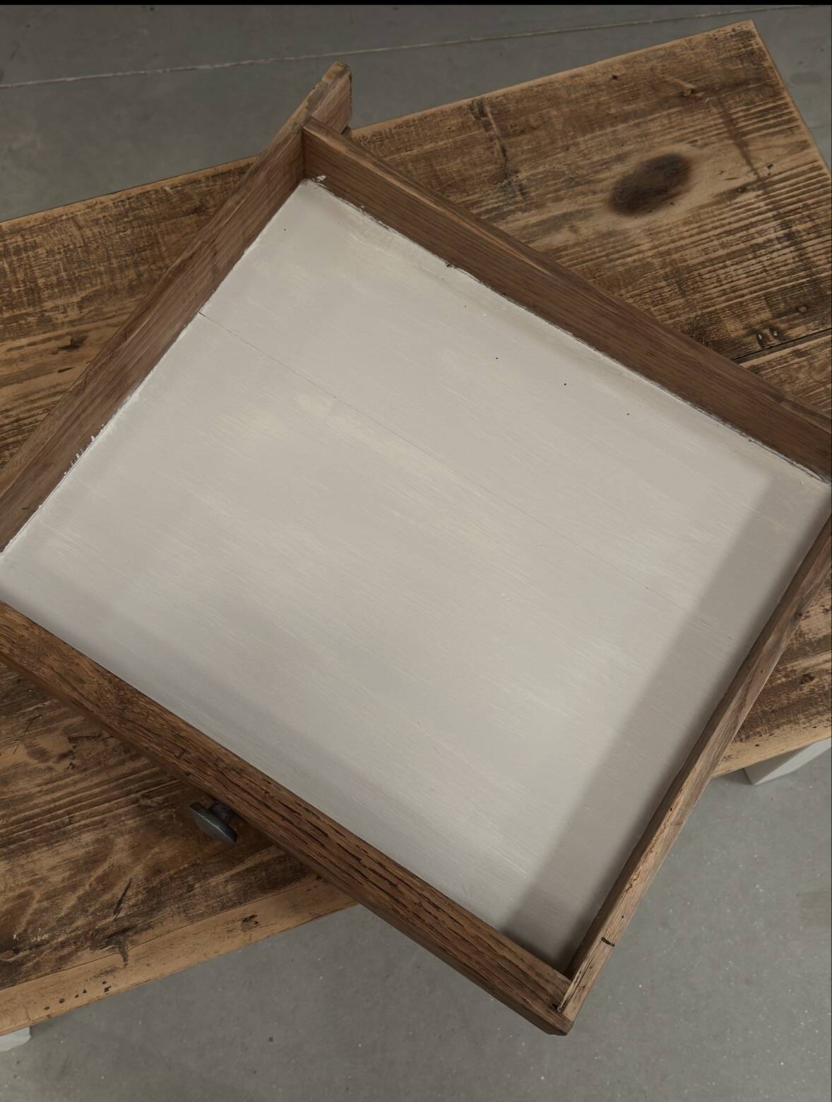 Table basse en bois avec tiroir