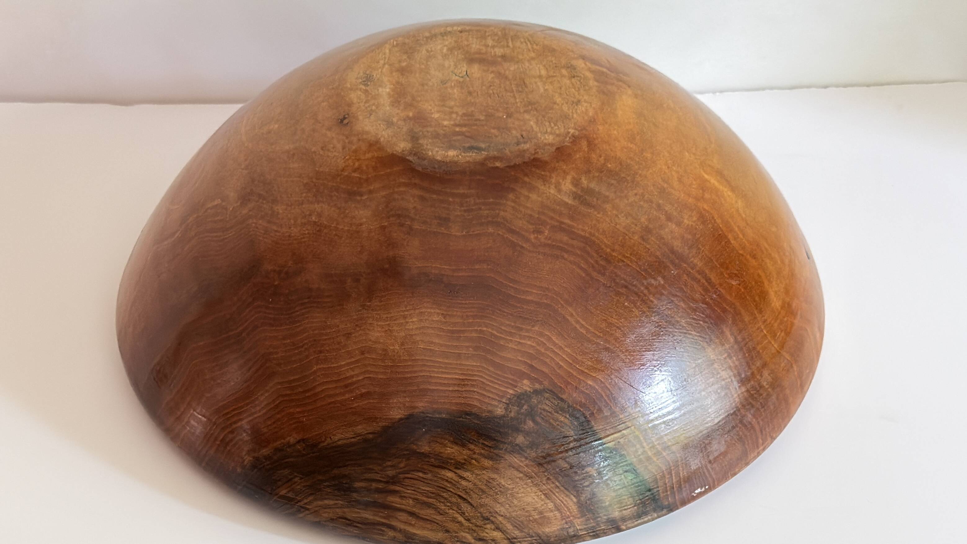 Exotic wood salad bowl. Diameter 36 cm.