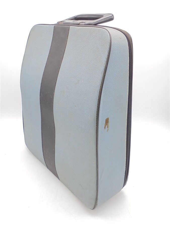 Typewriter, Olivetti Lettera 32