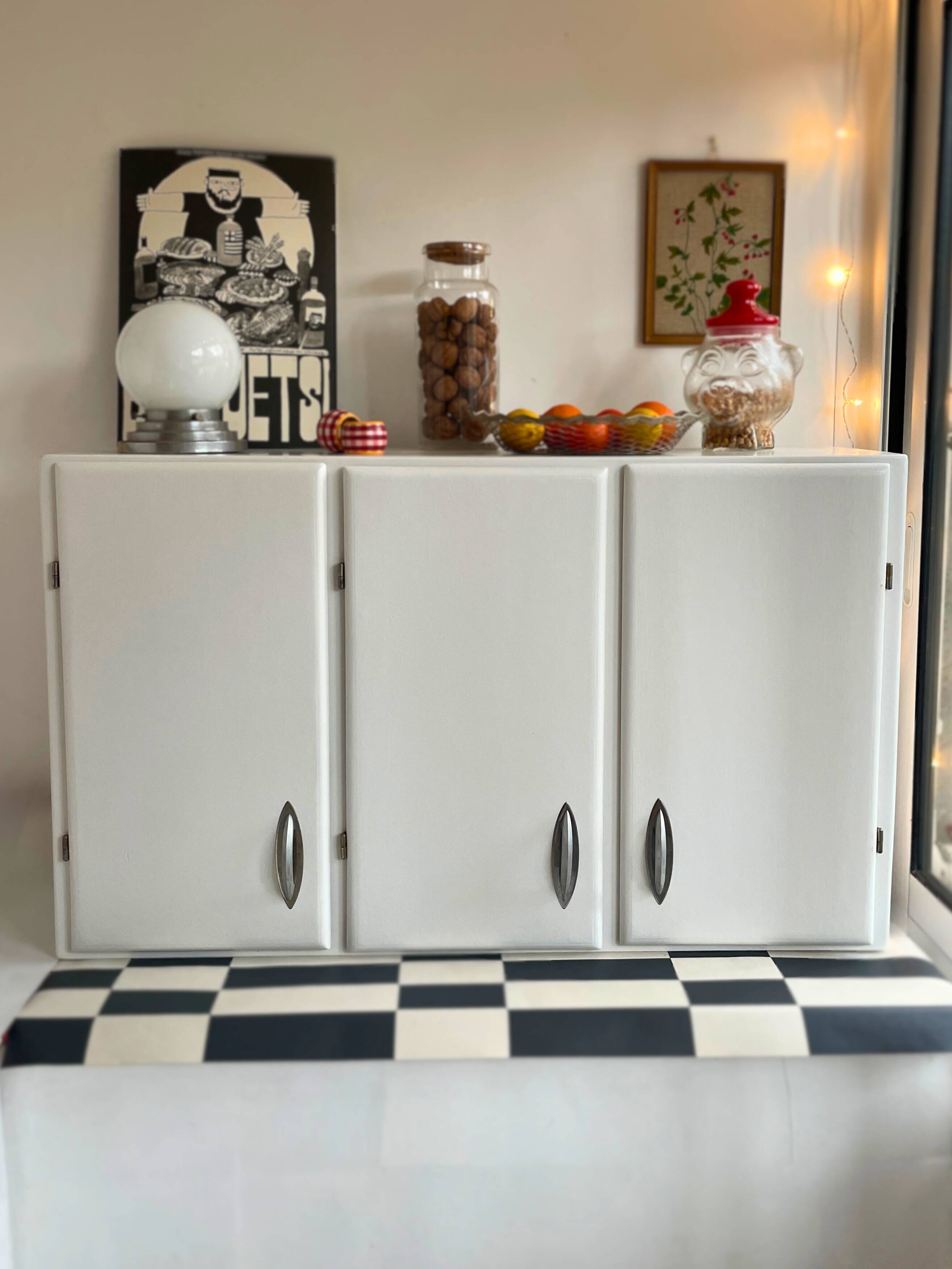 Mado style storage unit