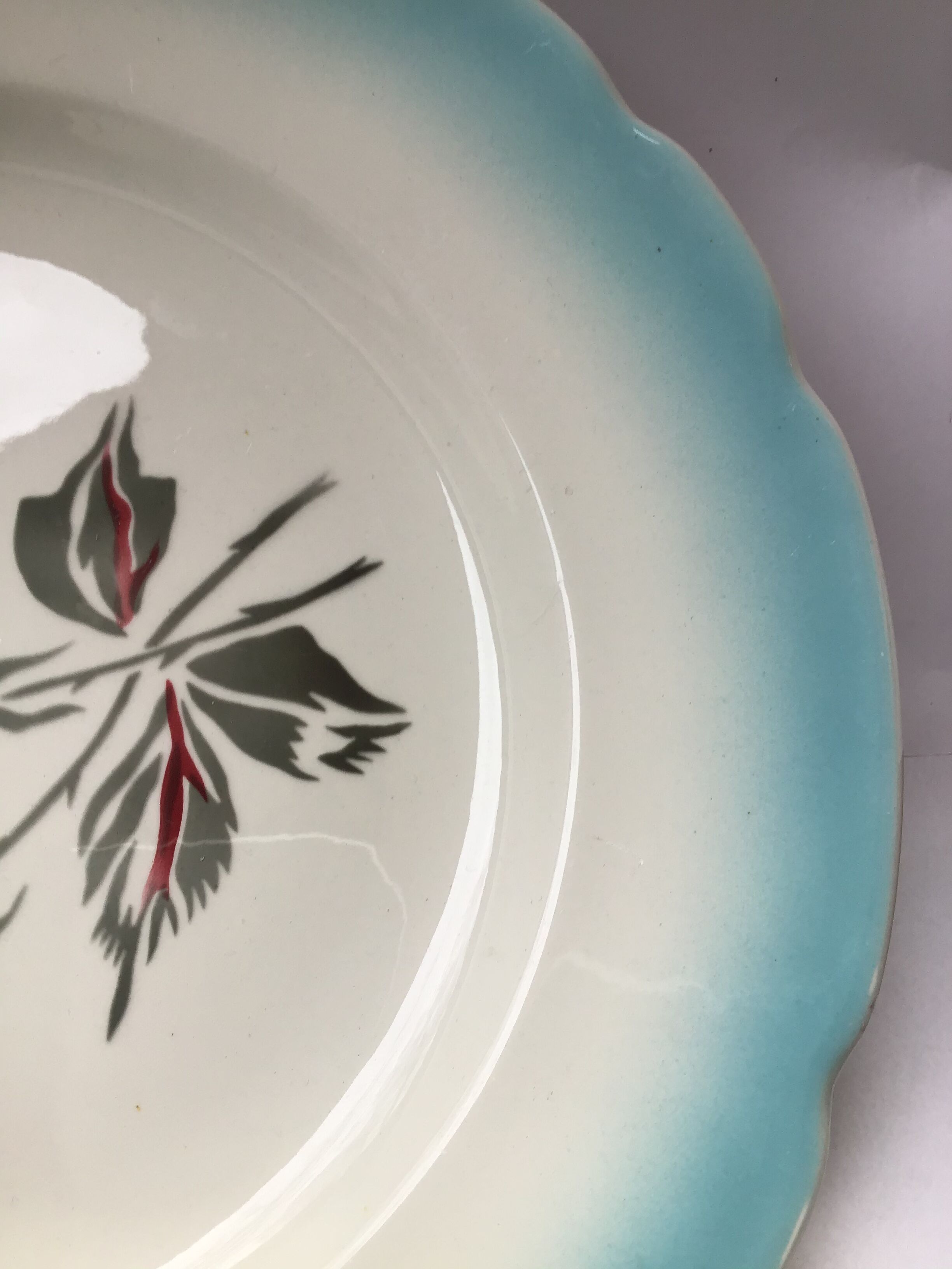 Digoin Richelieu dish festooned blue edge