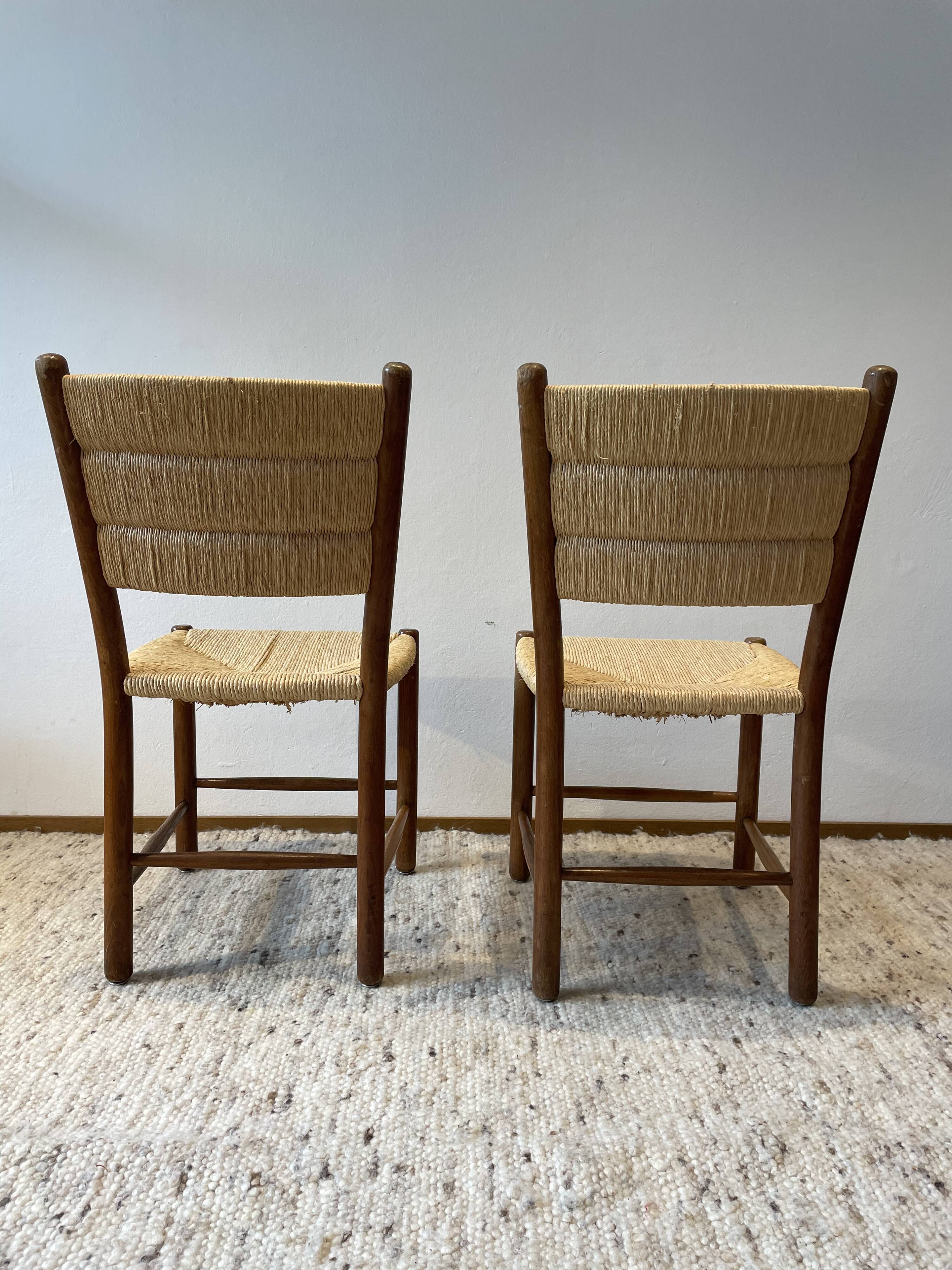 Pair of mulched chairs