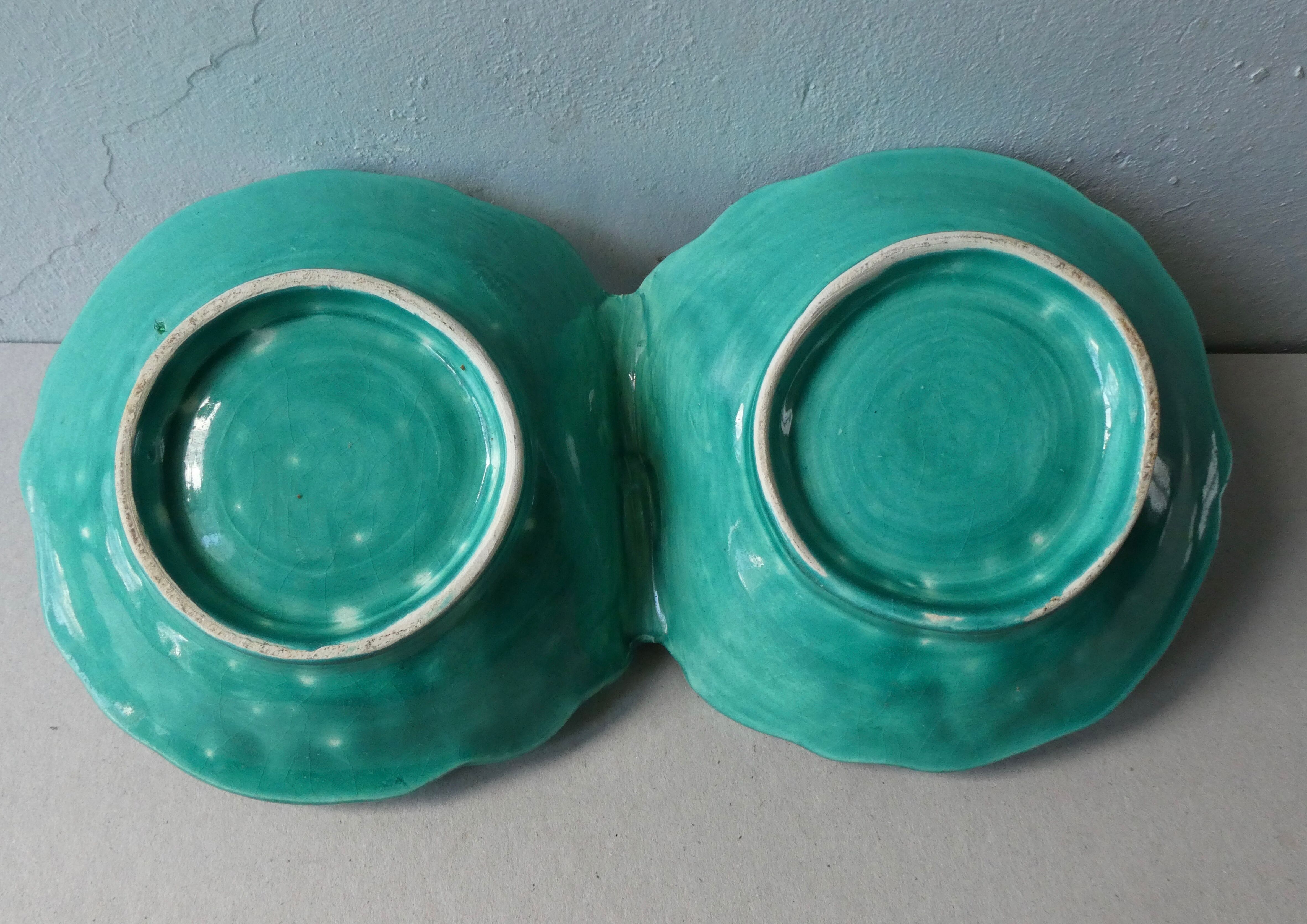 Double ceramic cups shape cabbage leaves