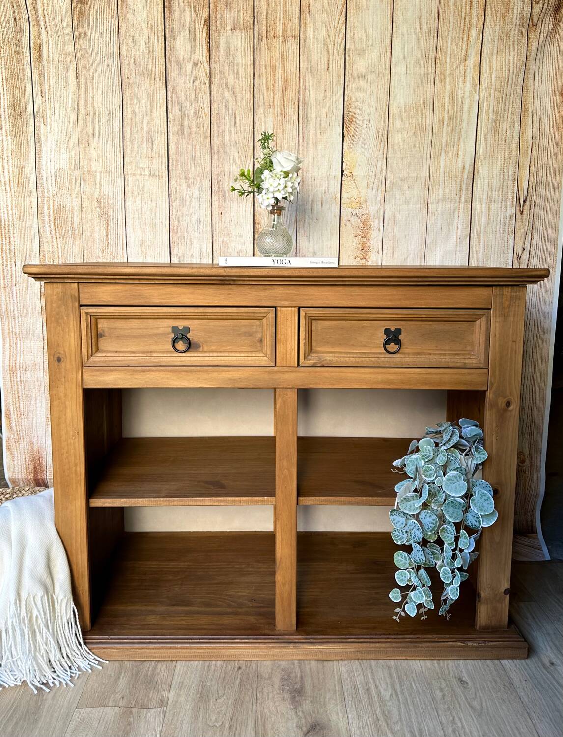 Buffet en bois massif