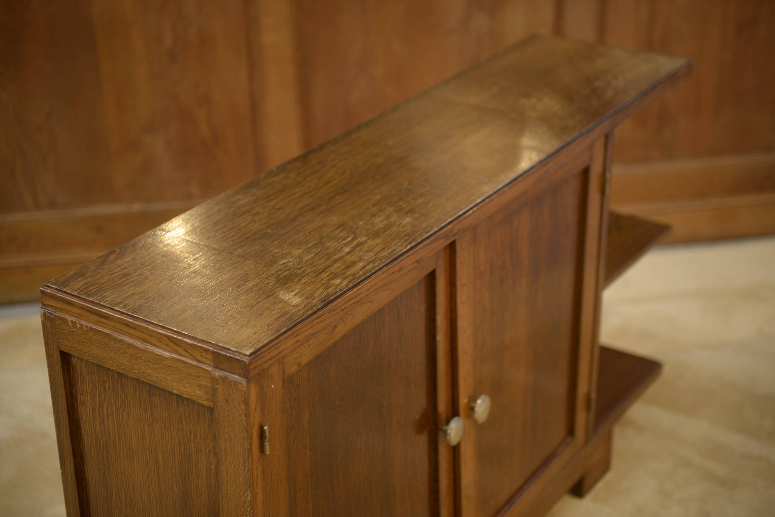 Meuble d’appoint Art Déco en chêne 1940’s