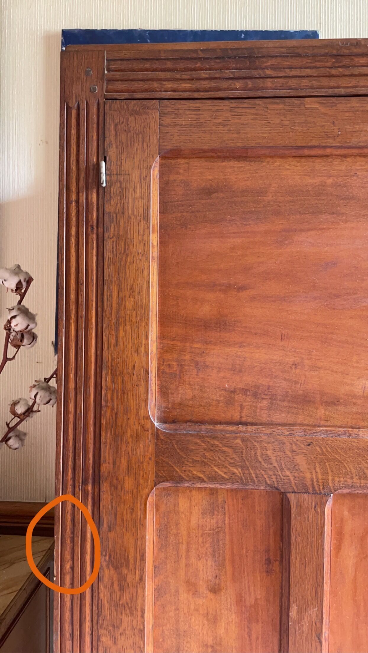 Armoire parisienne