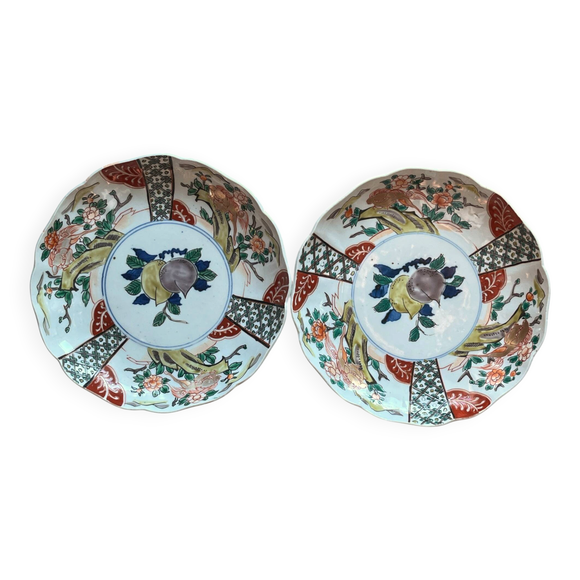 Japon, paire assiettes polylobées porcelaine polychrome XIXème