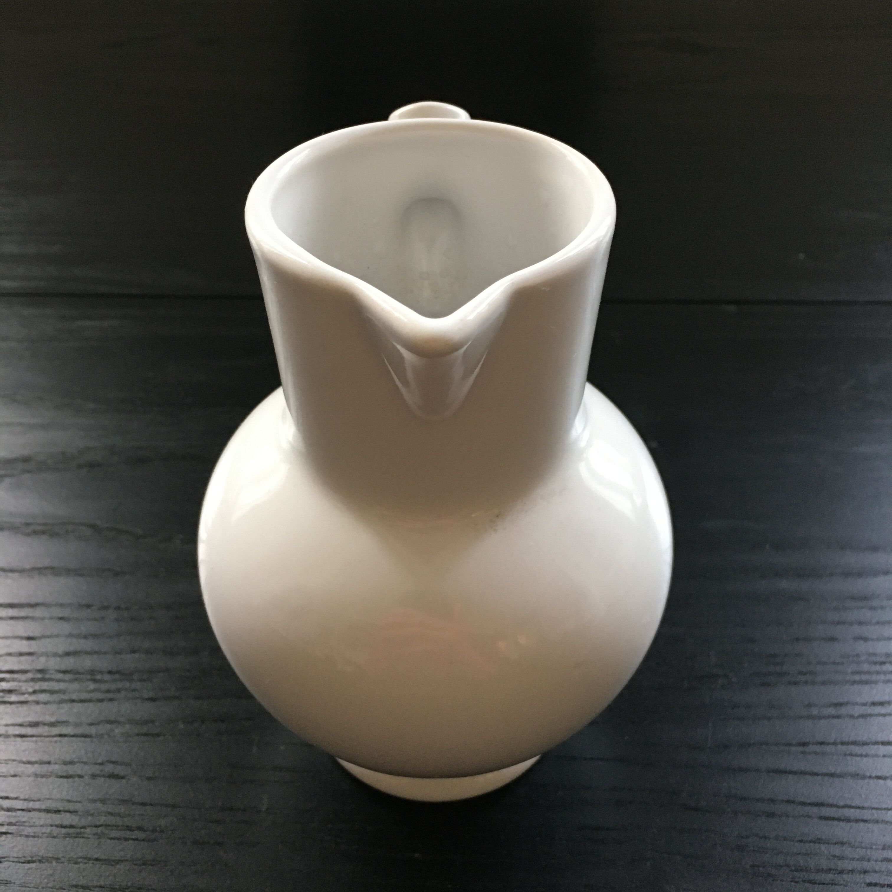 Classic white pitcher 50cl