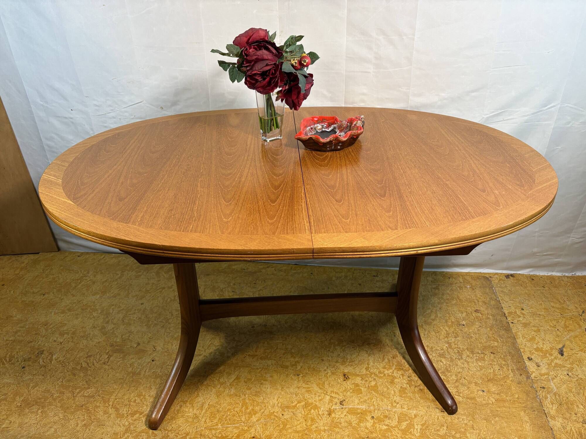 Mid-Century Nathan Teak Extending Dining Table – 1960s Scandinavian Design