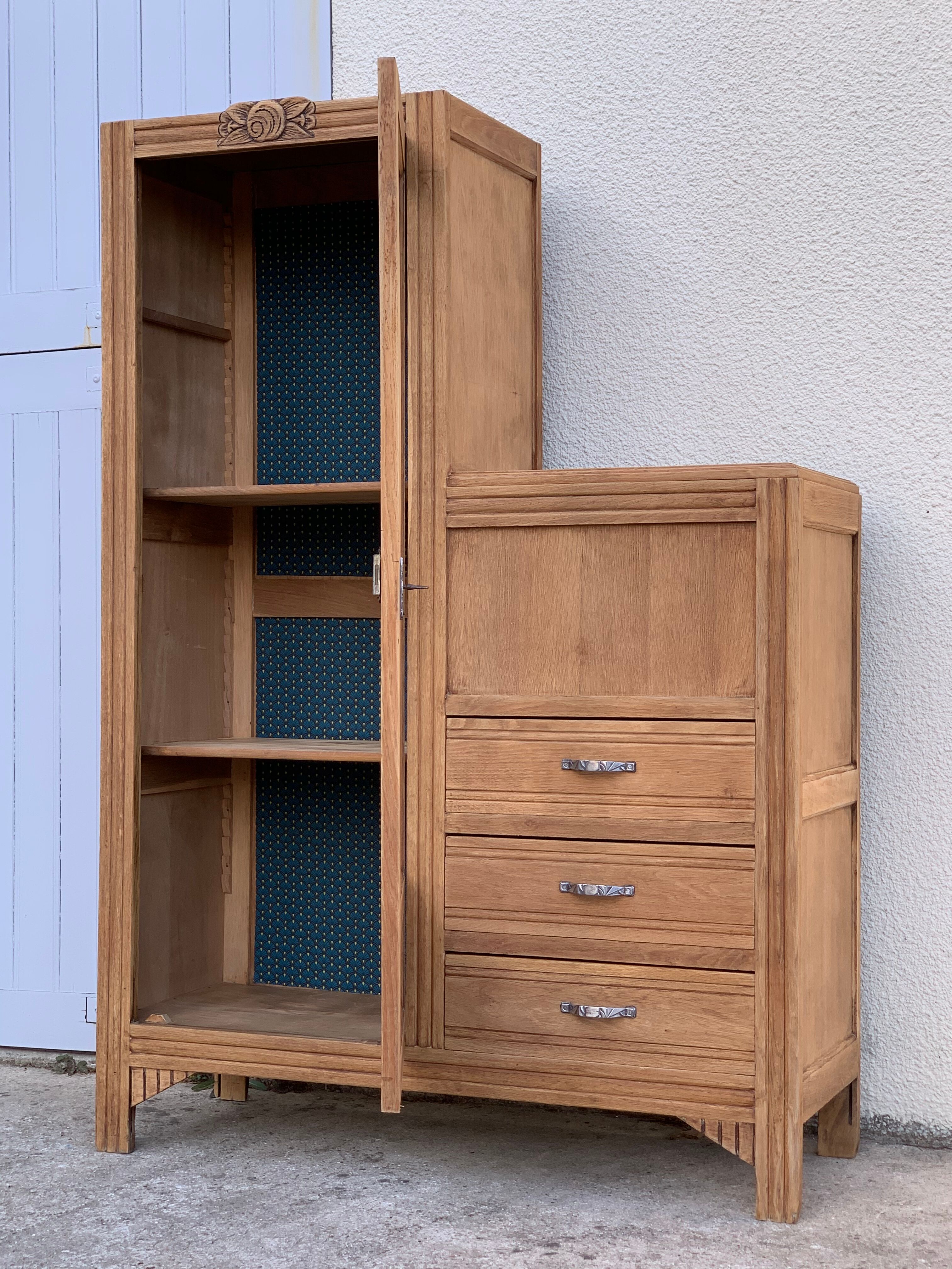 Art Deco asymmetrical glass Parisian wardrobe 1930
