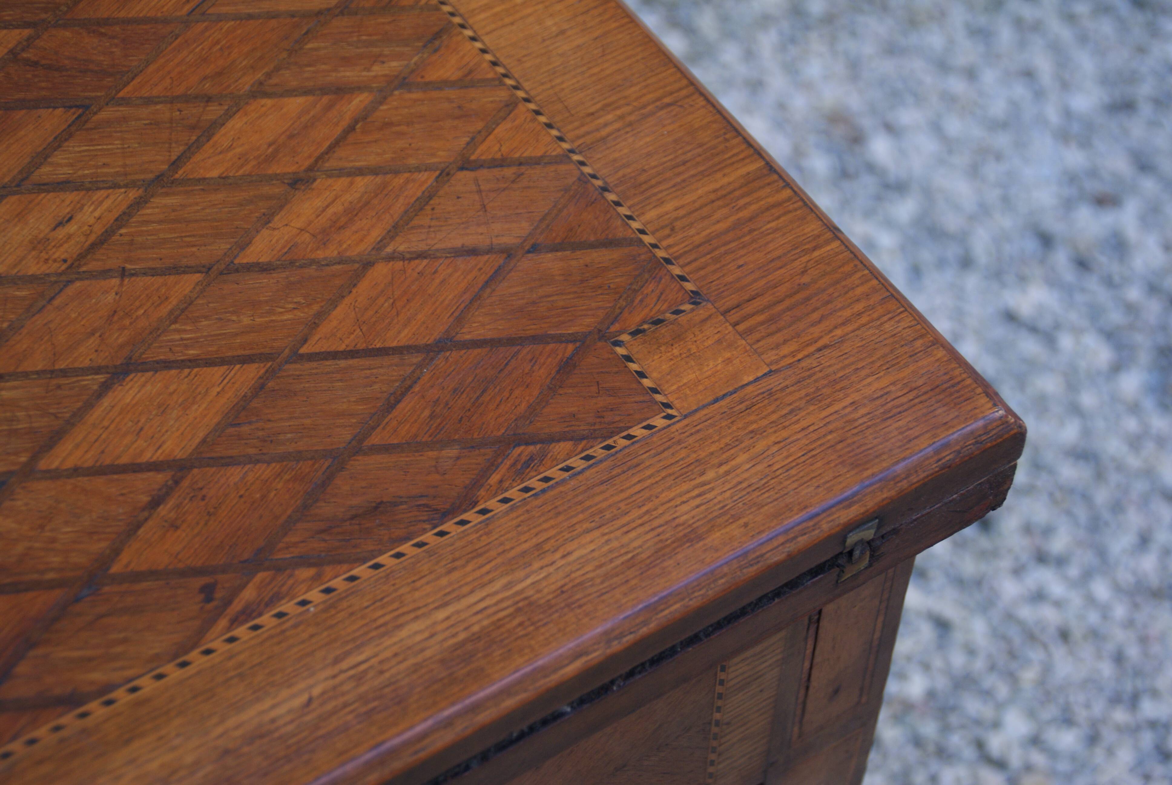 "Tric Trac" game table Directoire