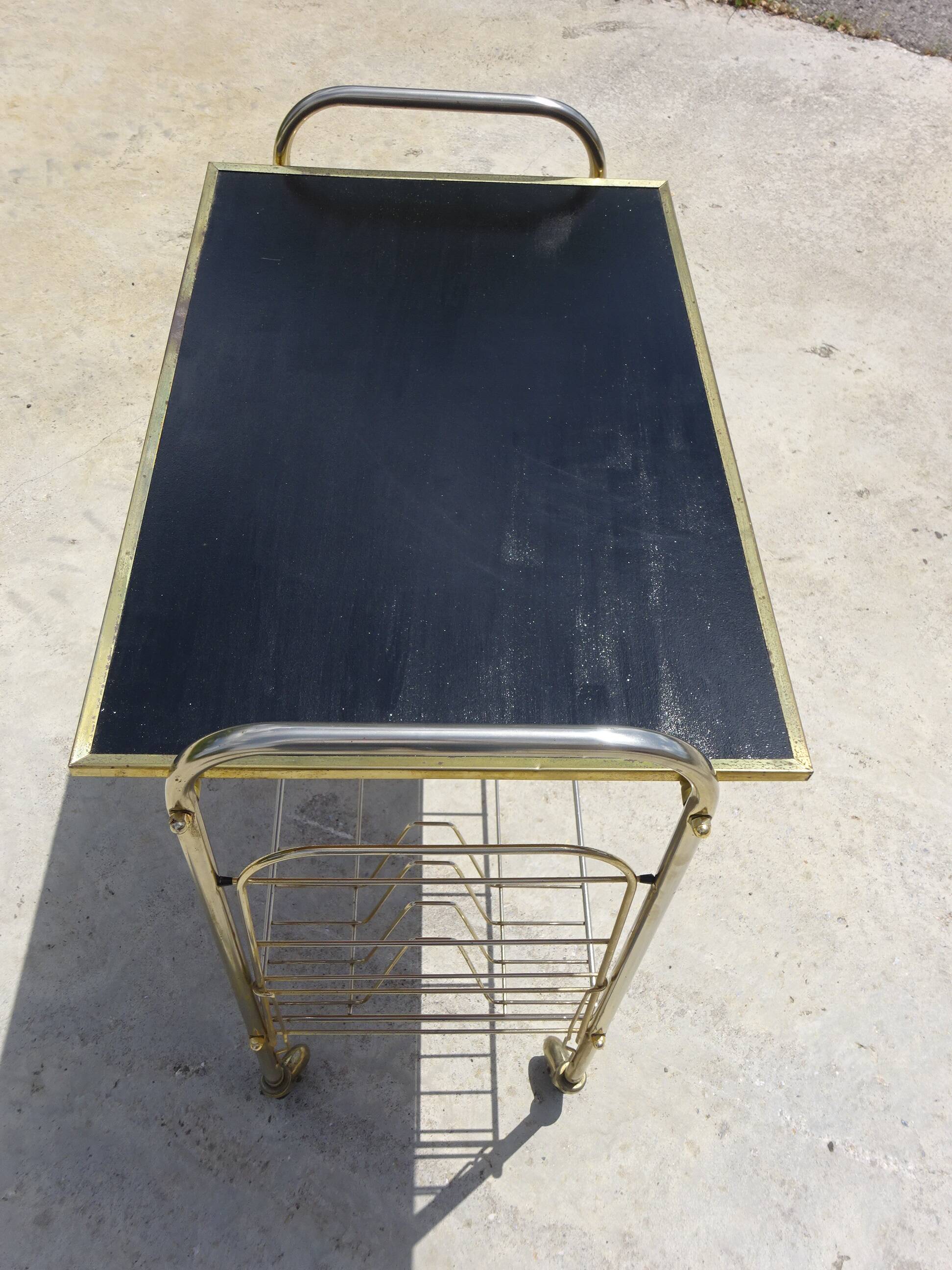Desserte roulante, porte-vinyles en métal doré