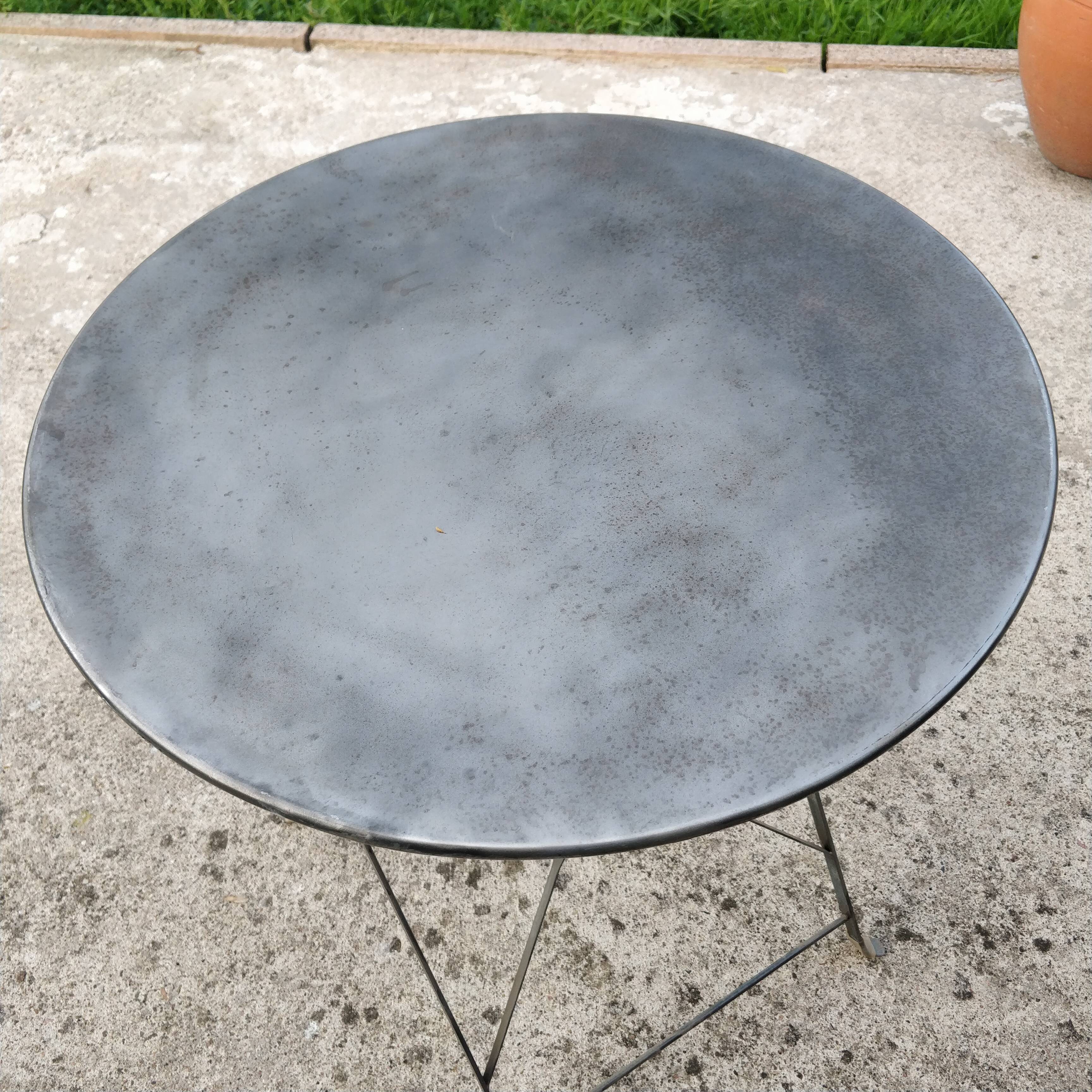 Steel round table