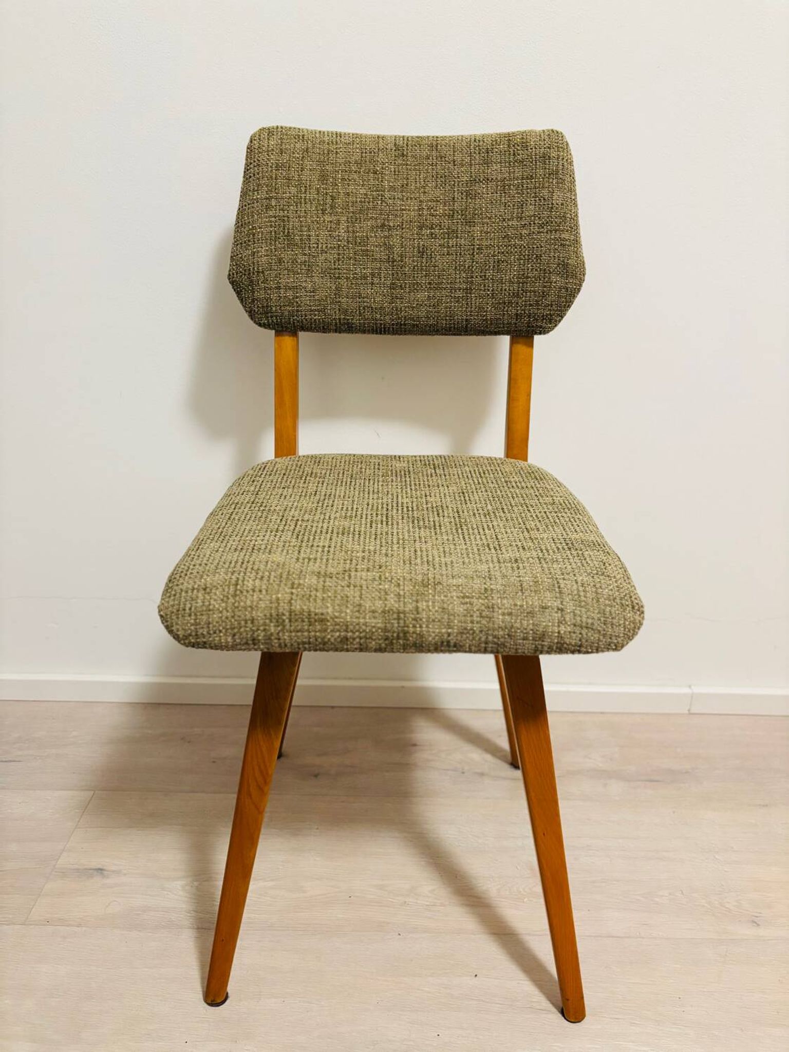 Chaises de salle à manger du milieu du siècle, Tchécoslovaquie, années 1960