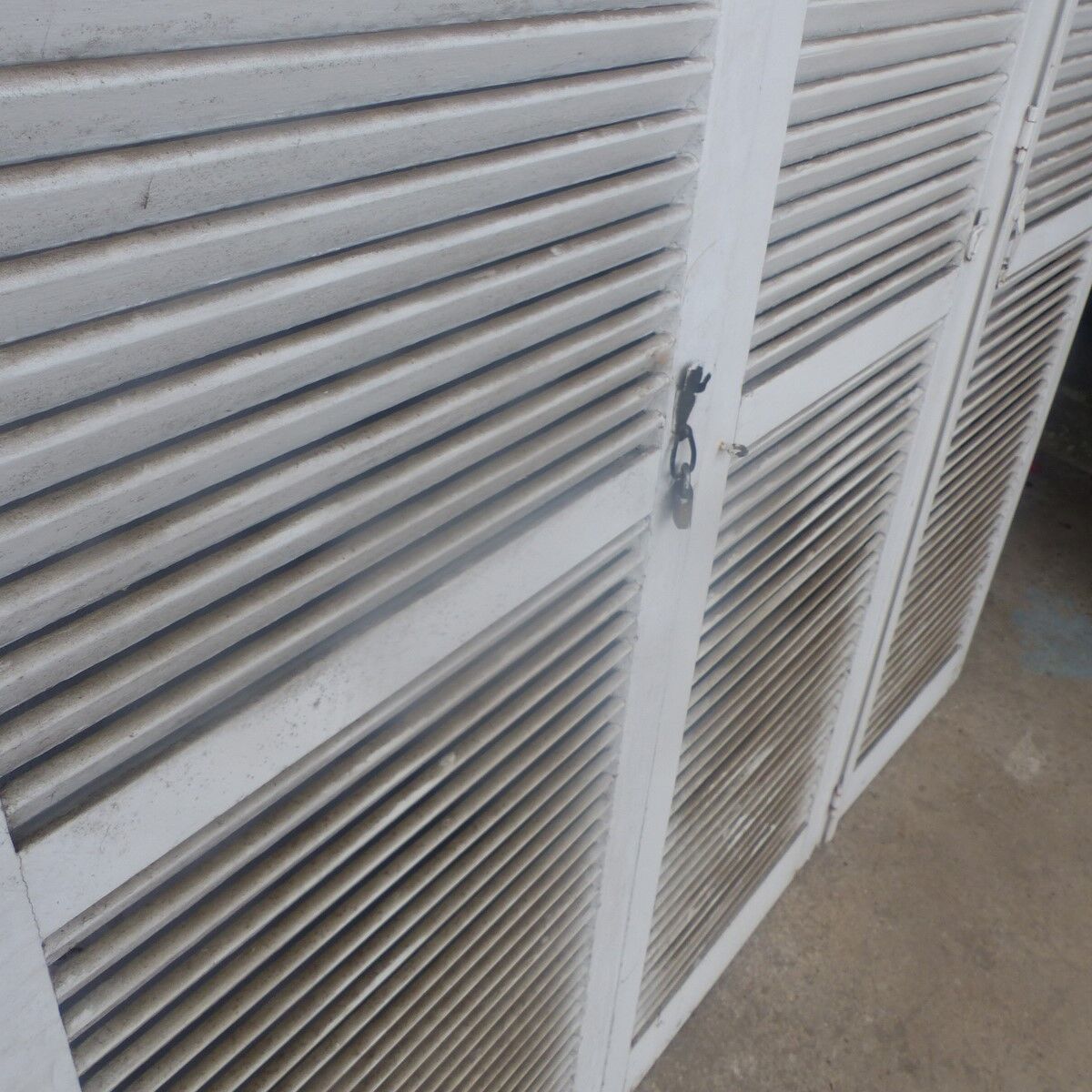 Set of 3 wooden shutters