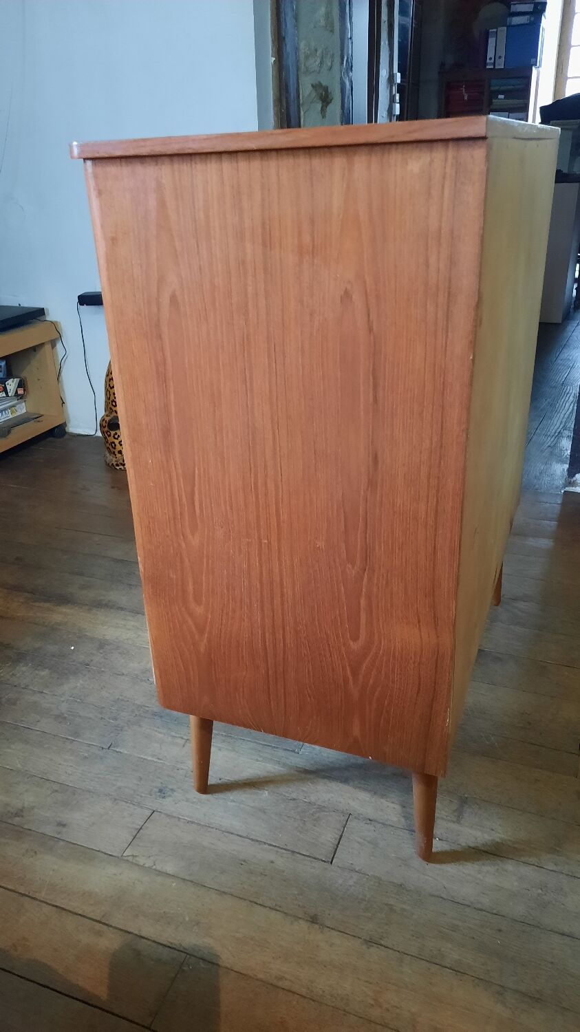 Scandinavian chest of drawers