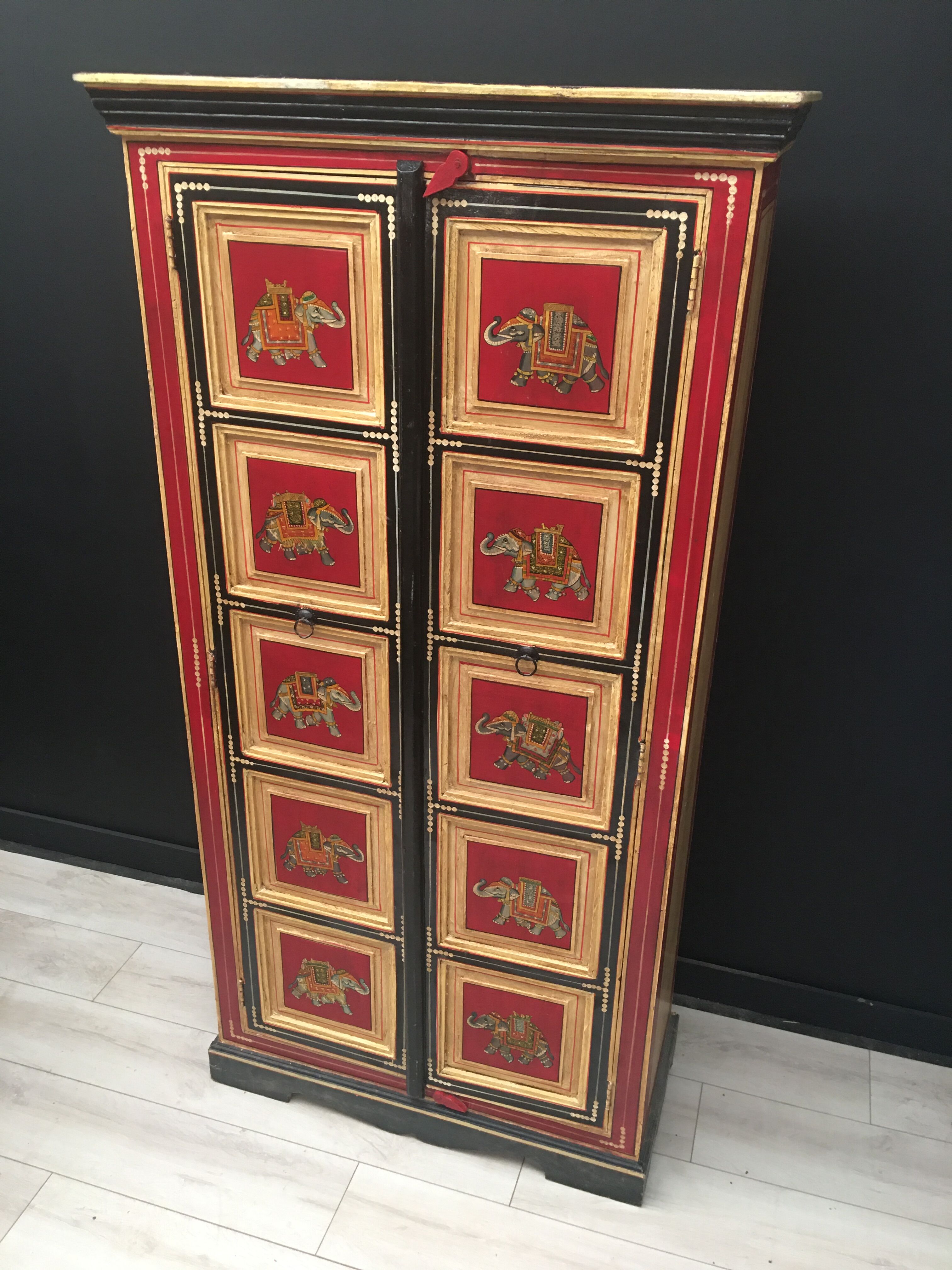 Armoire