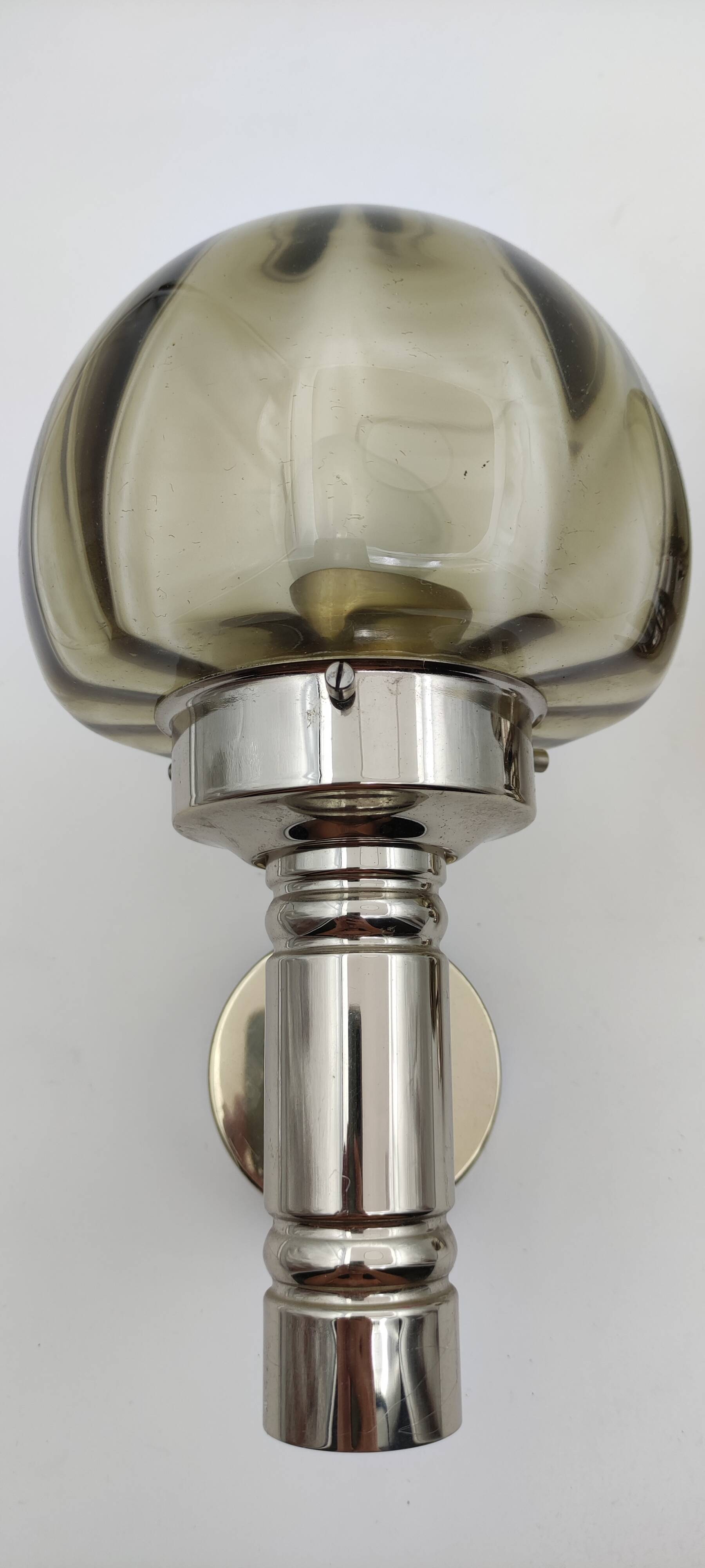 2 Sconces in nickel-plated brass and smoked glass, Scoliari style