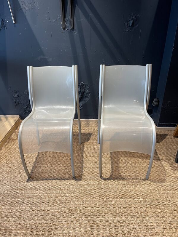 Paire de chaises fpe par ron arad pour kartell  gris translucide italie