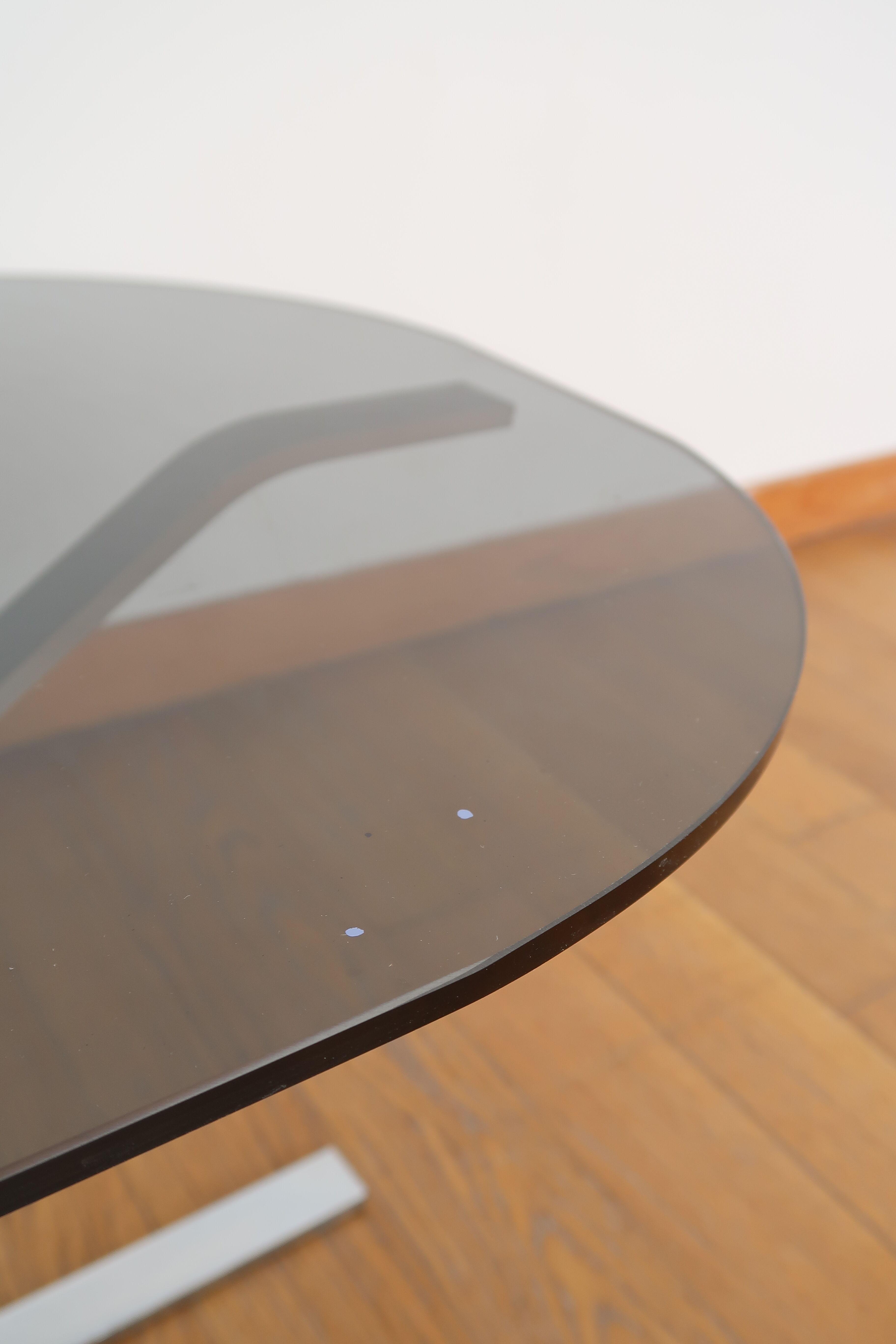 Oval coffee table smoked glass