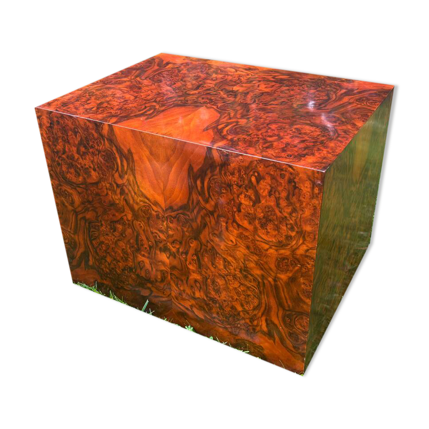 Vintage bramble wood cube