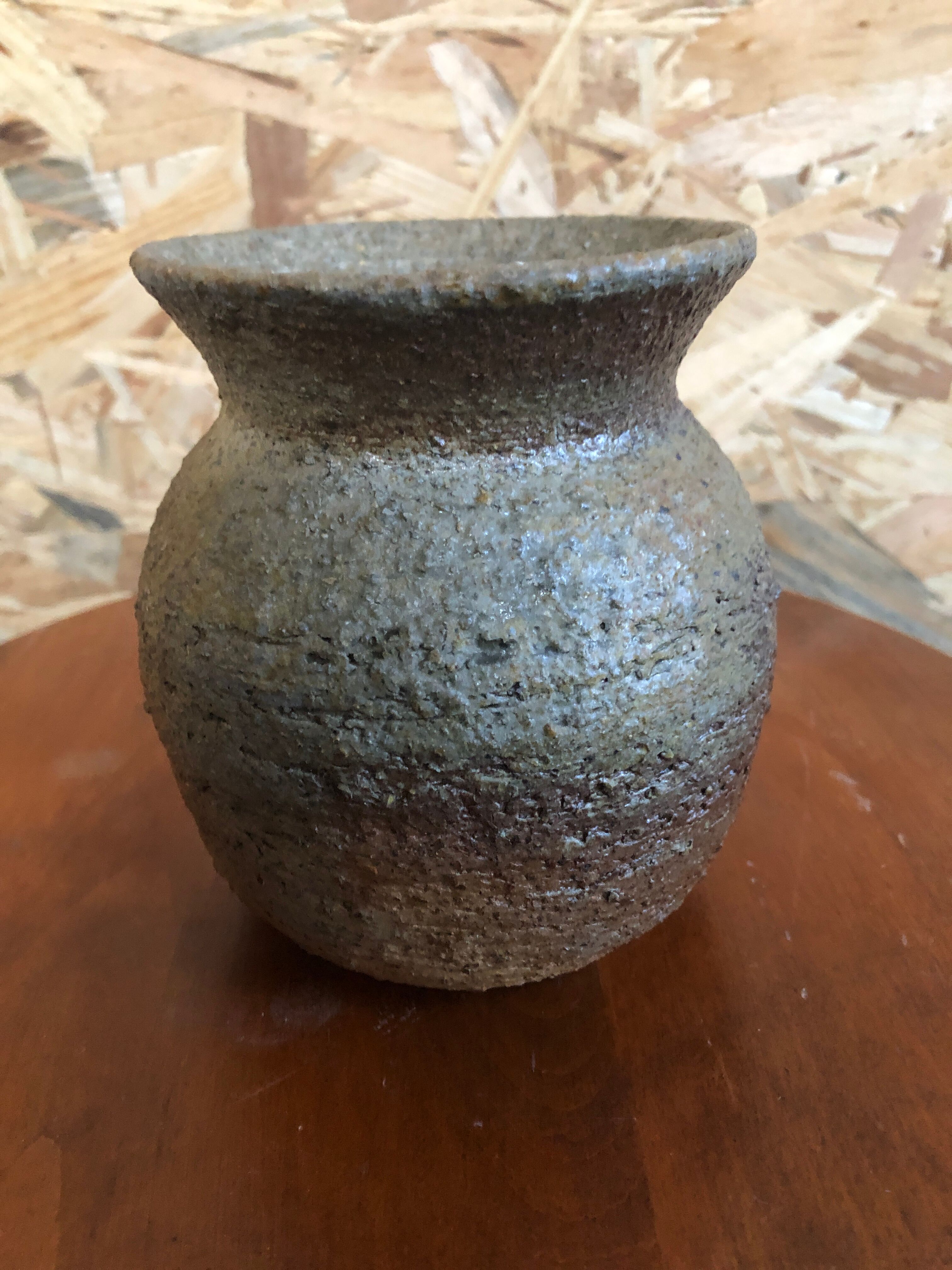 Old gray sandstone vase signed deco 70s vintage