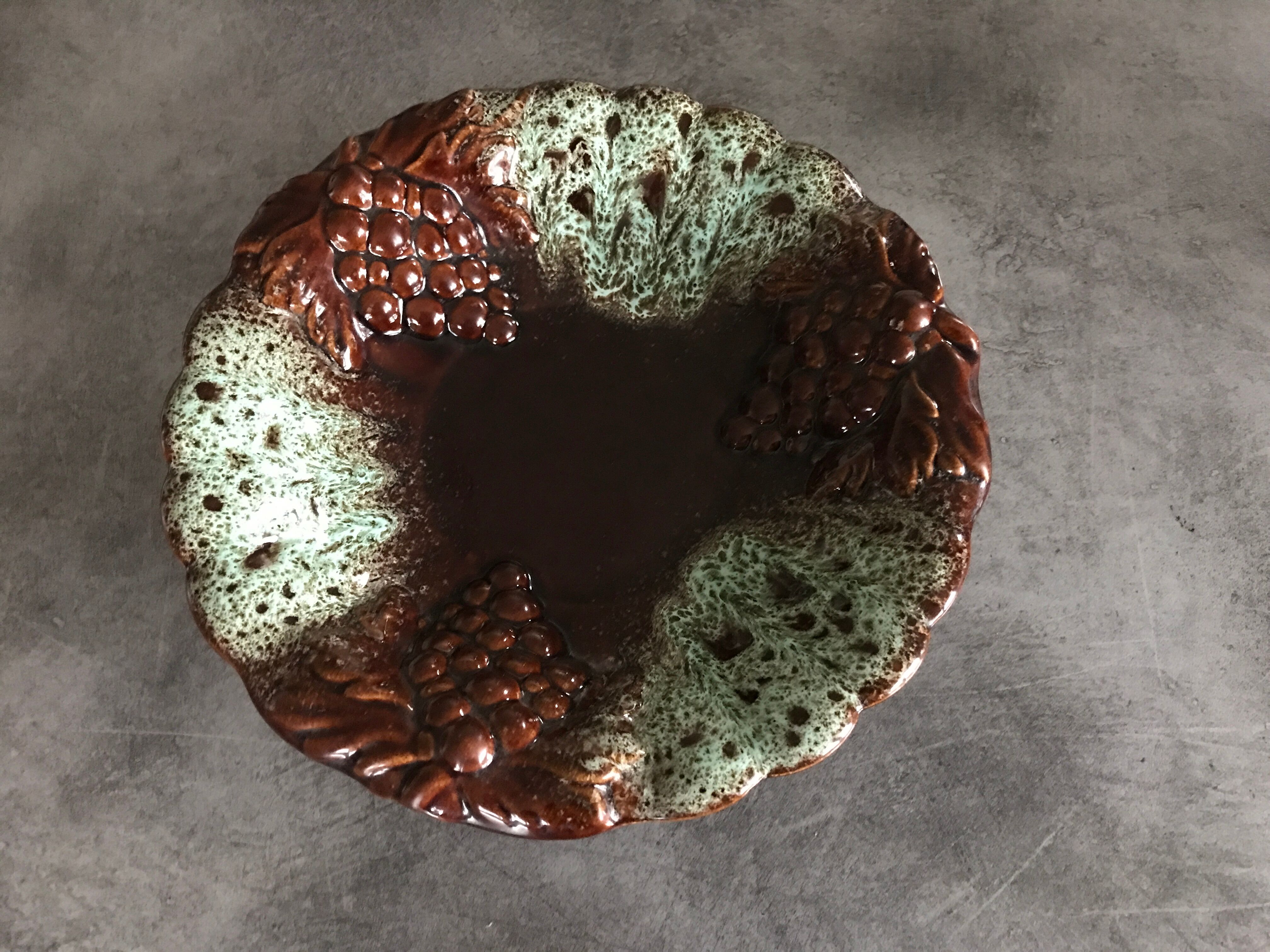 Fruit cup ceramic centerpiece decorated with bunch of grapes, numbered