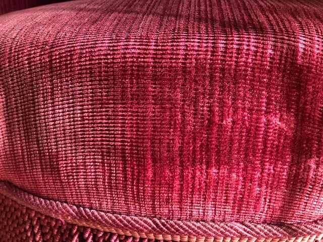 Paire de fauteuils crapaud velours