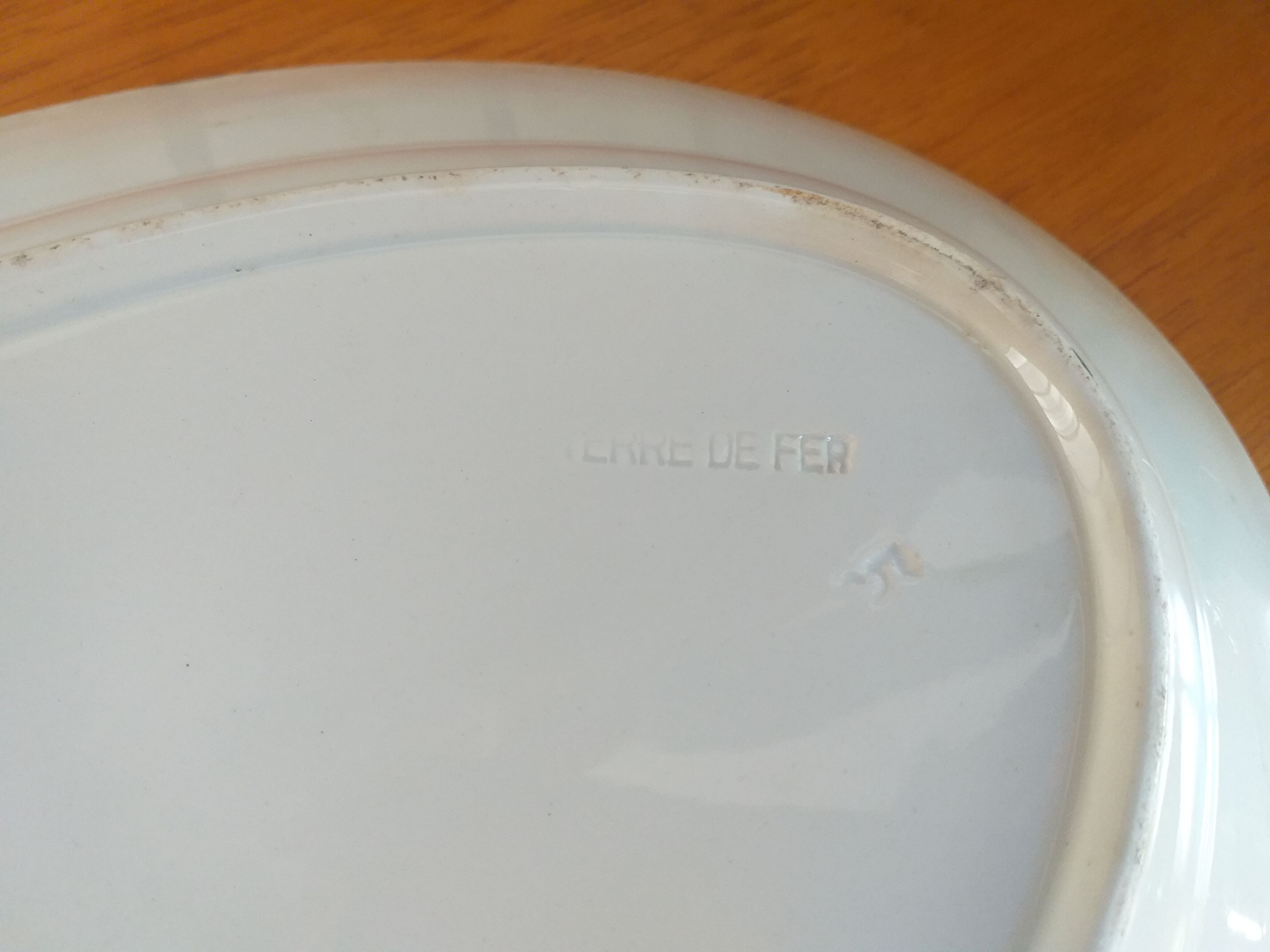 Serving dish in Saint Amand porcelain and Hamage