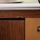 Grande enfilade en placage de palissandre et frêne