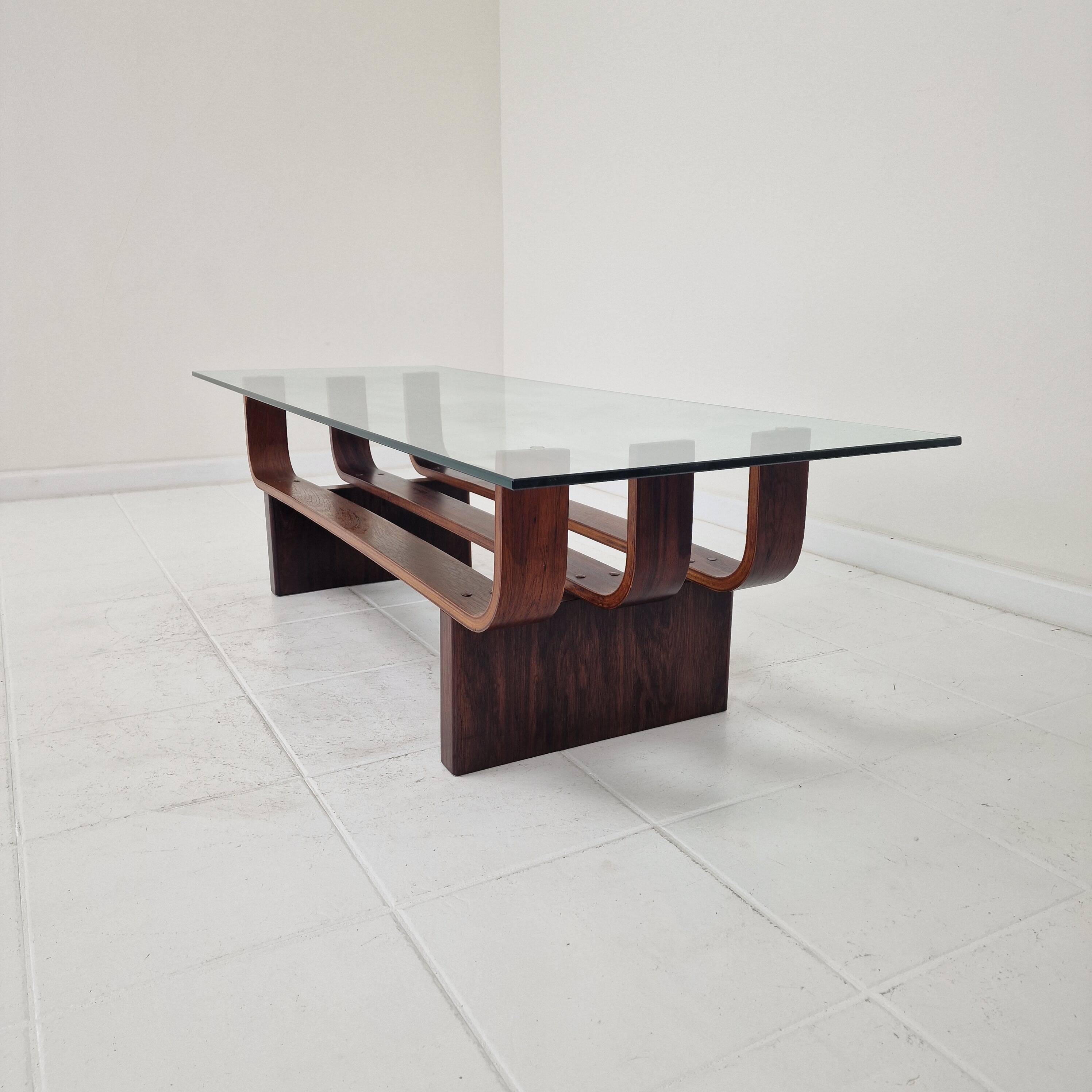 Table basse en teck élégante des années 60 par James Brown pour T.H. Brown, années 1970.