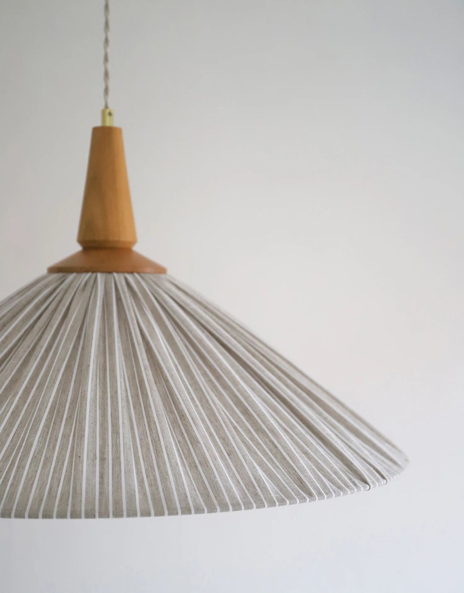 Suspension ELEONORE — 60 cm, striped olive linen and cotton