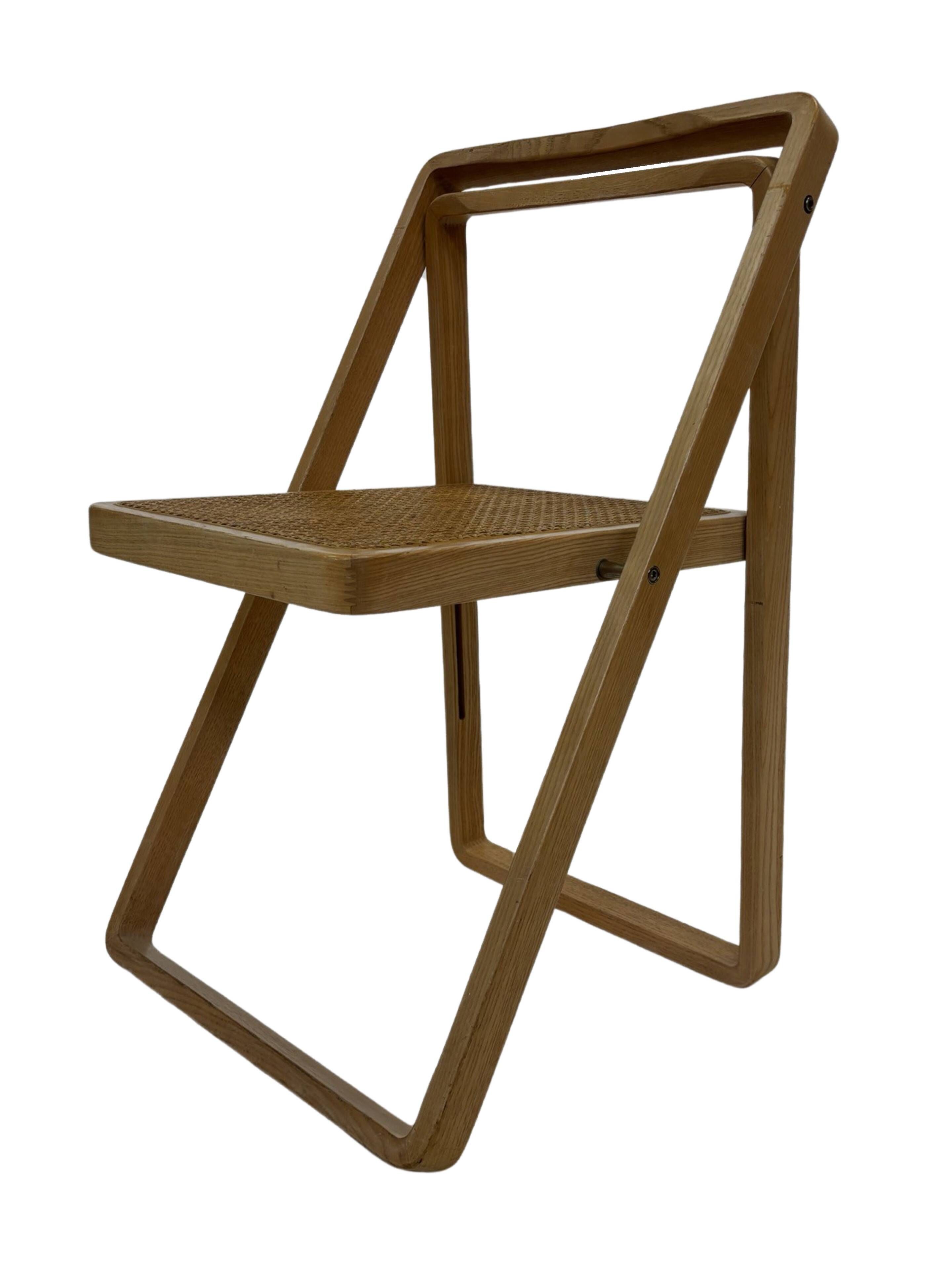 Ensemble vintage de 4 chaises pliantes, design en sangle et bois, années 1970